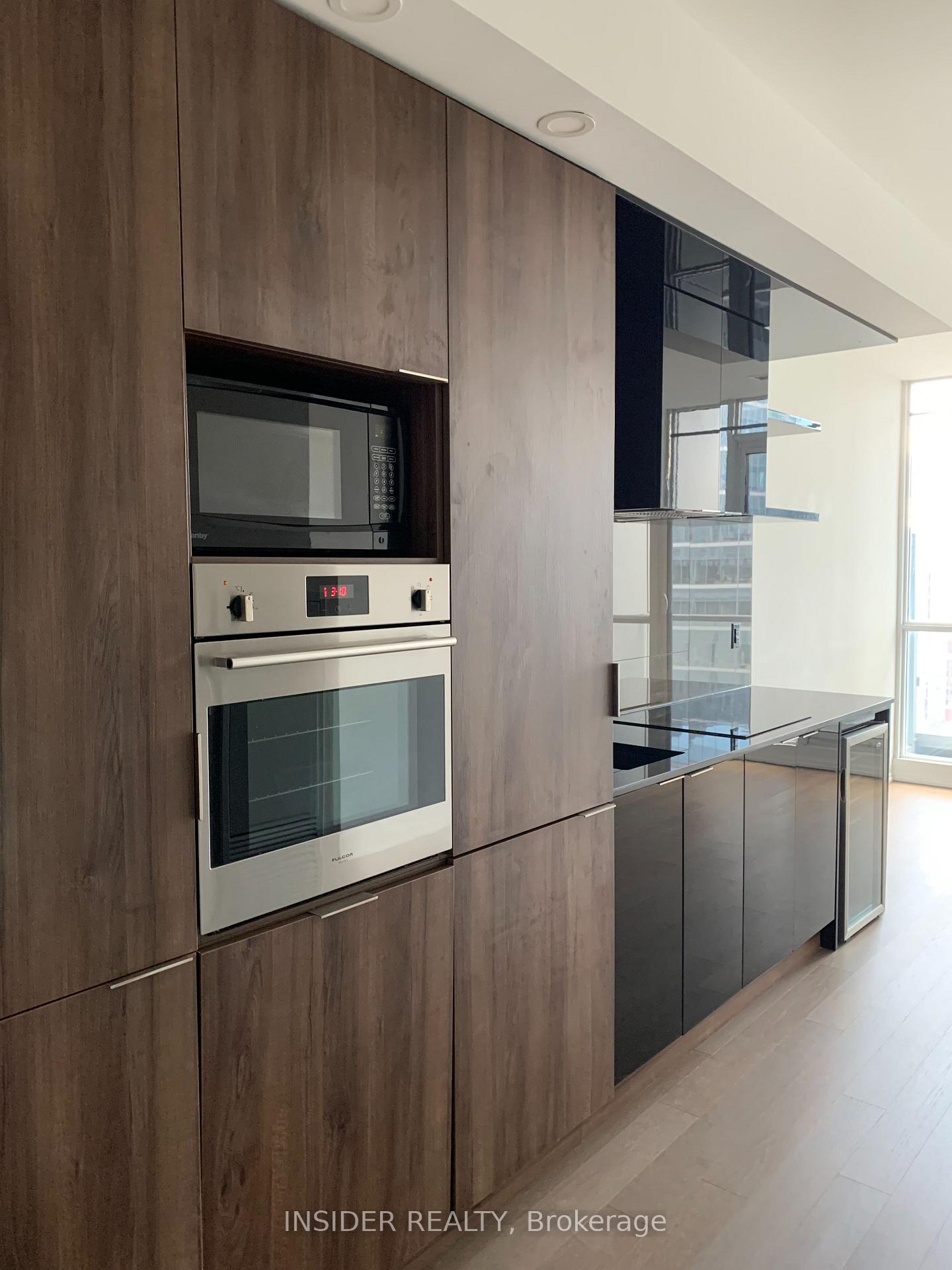 Photo 4 of Unit 2705, 70 Temperance Street, Toronto, Bay Street Corridor — HOMEH