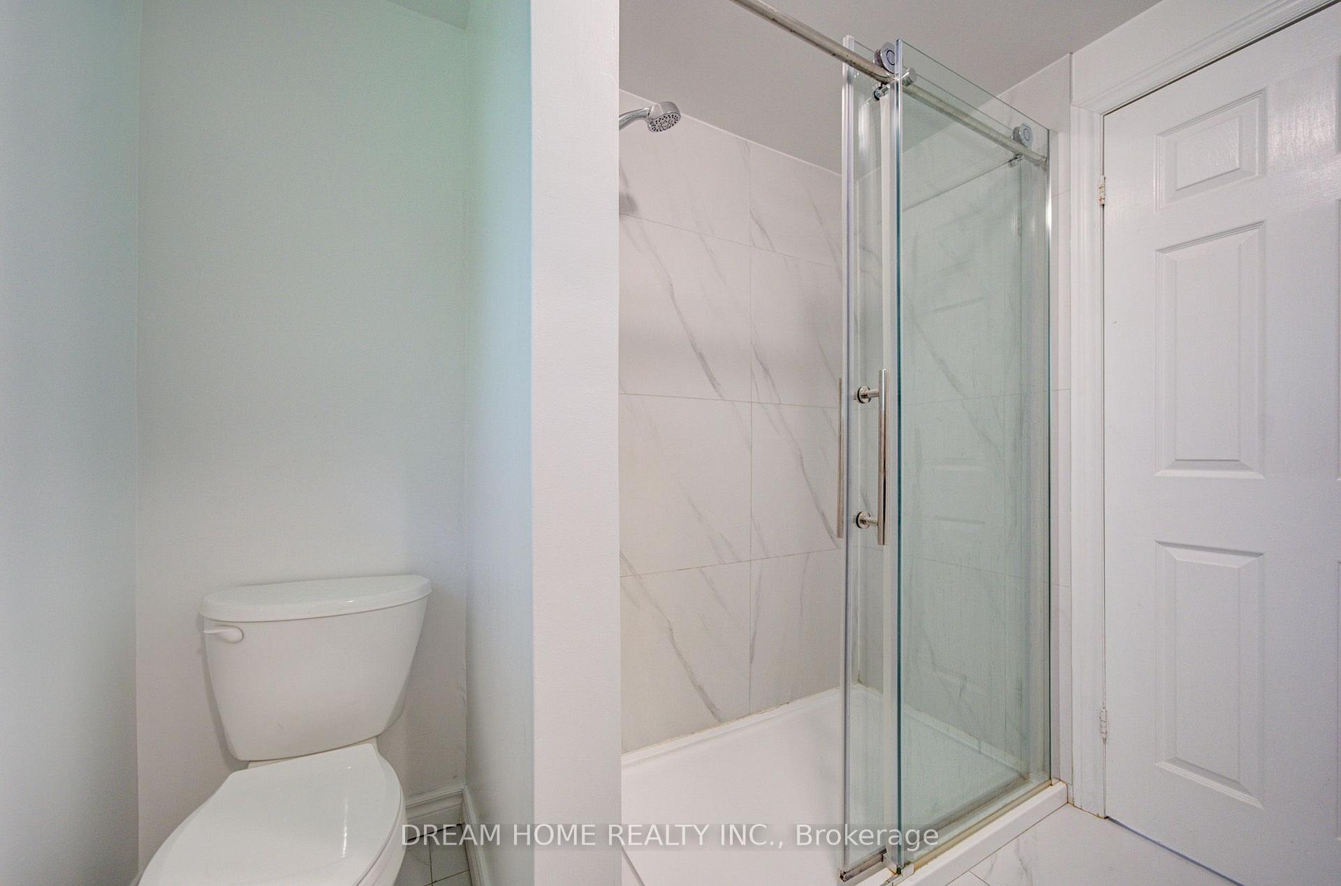 Photo 23 of 25 Yongehurst Road, Richmond Hill, North Richvale — HOMEH