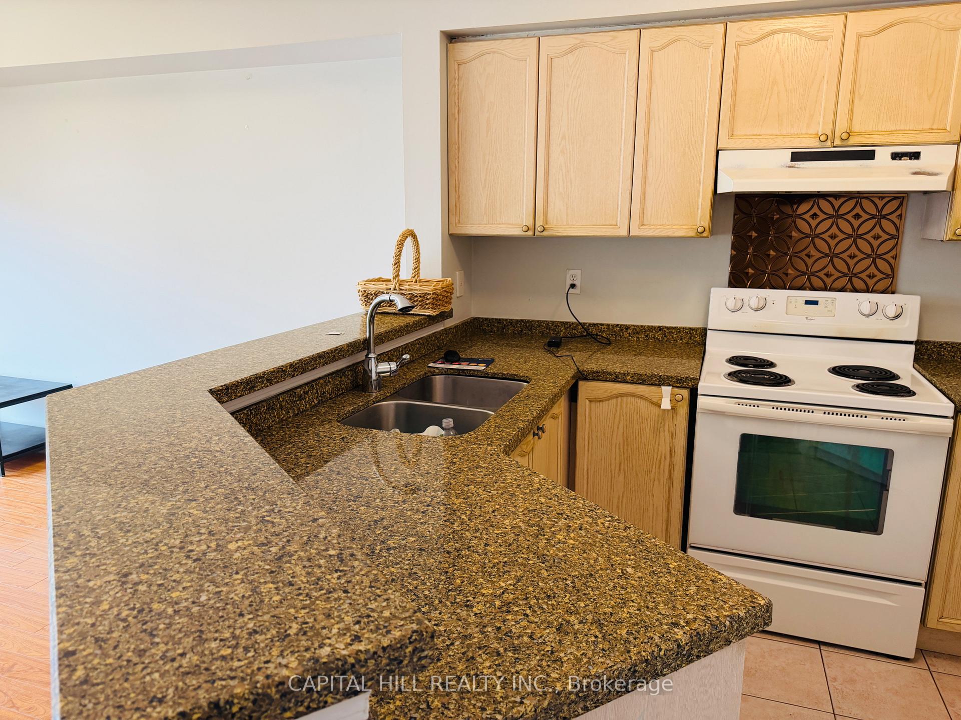 Photo 4 of 5959 Stonebriar Crescent, Mississauga, East Credit — HOMEH
