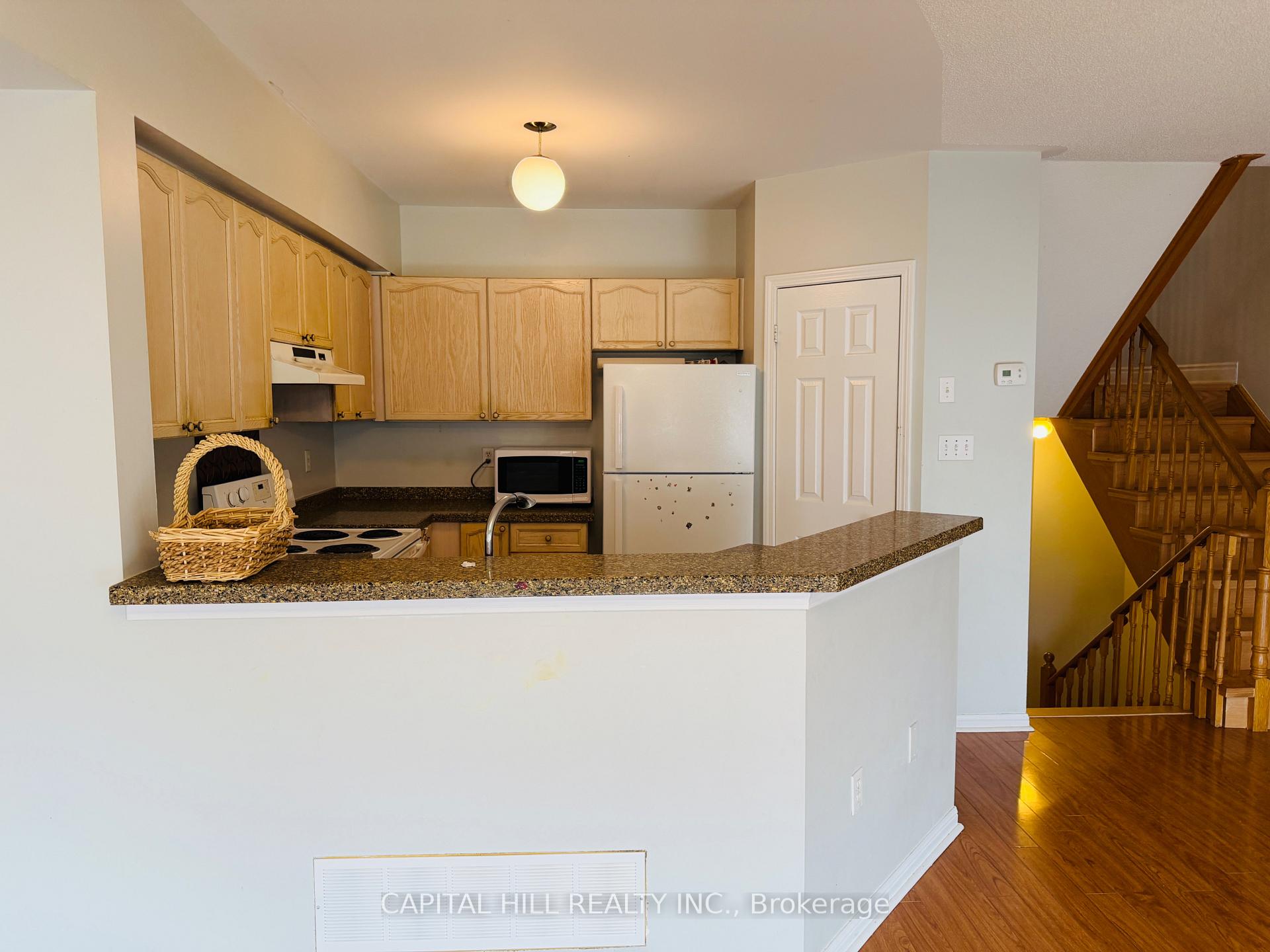 Photo 6 of 5959 Stonebriar Crescent, Mississauga, East Credit — HOMEH