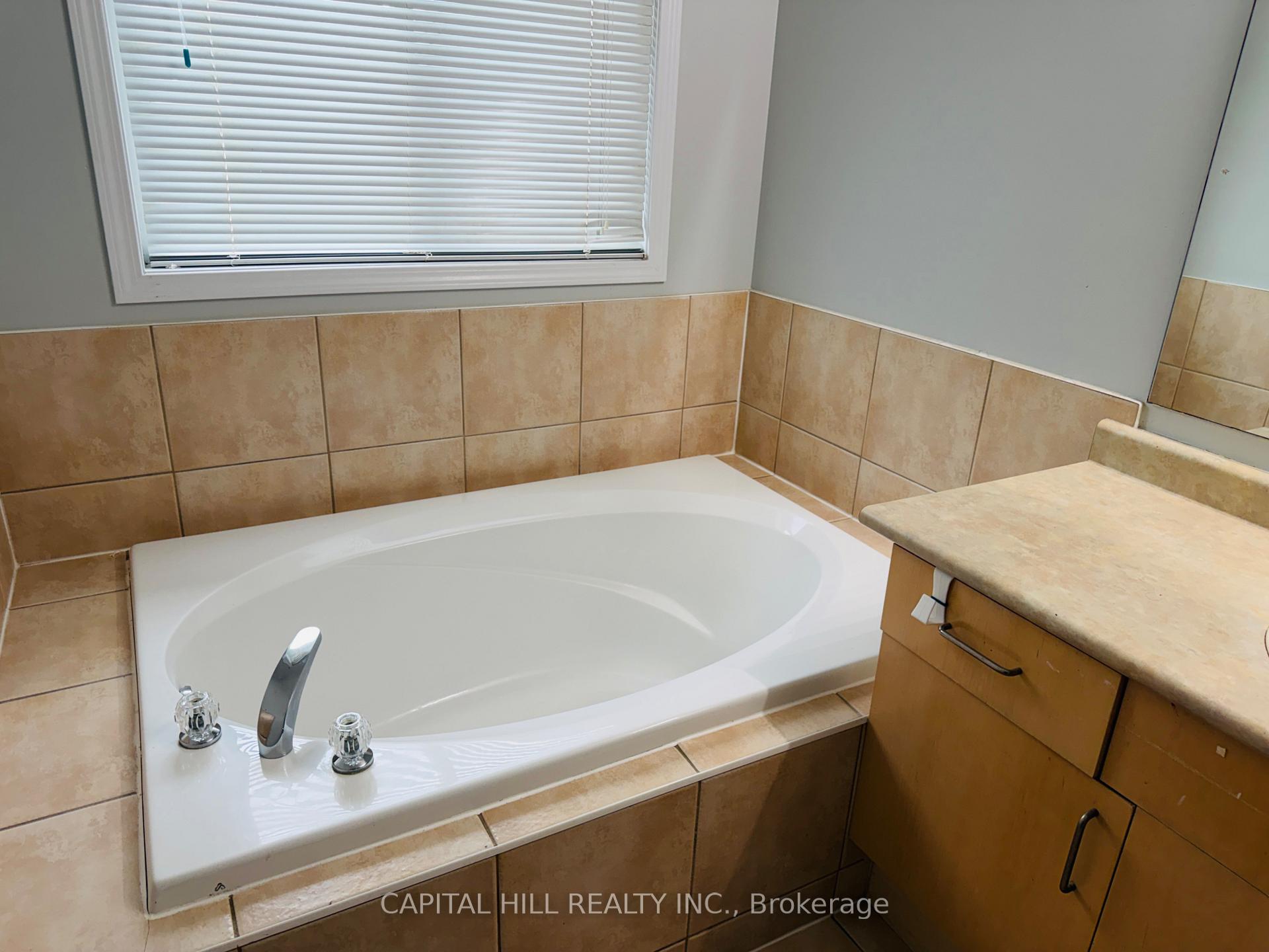 Photo 22 of 5959 Stonebriar Crescent, Mississauga, East Credit — HOMEH
