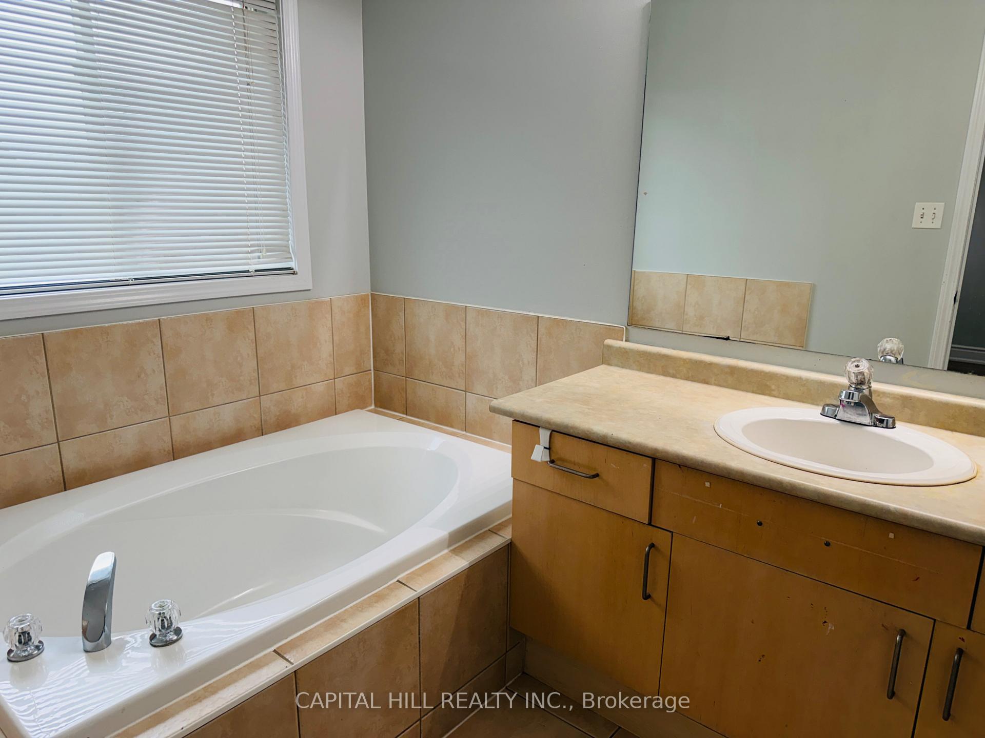 Photo 23 of 5959 Stonebriar Crescent, Mississauga, East Credit — HOMEH