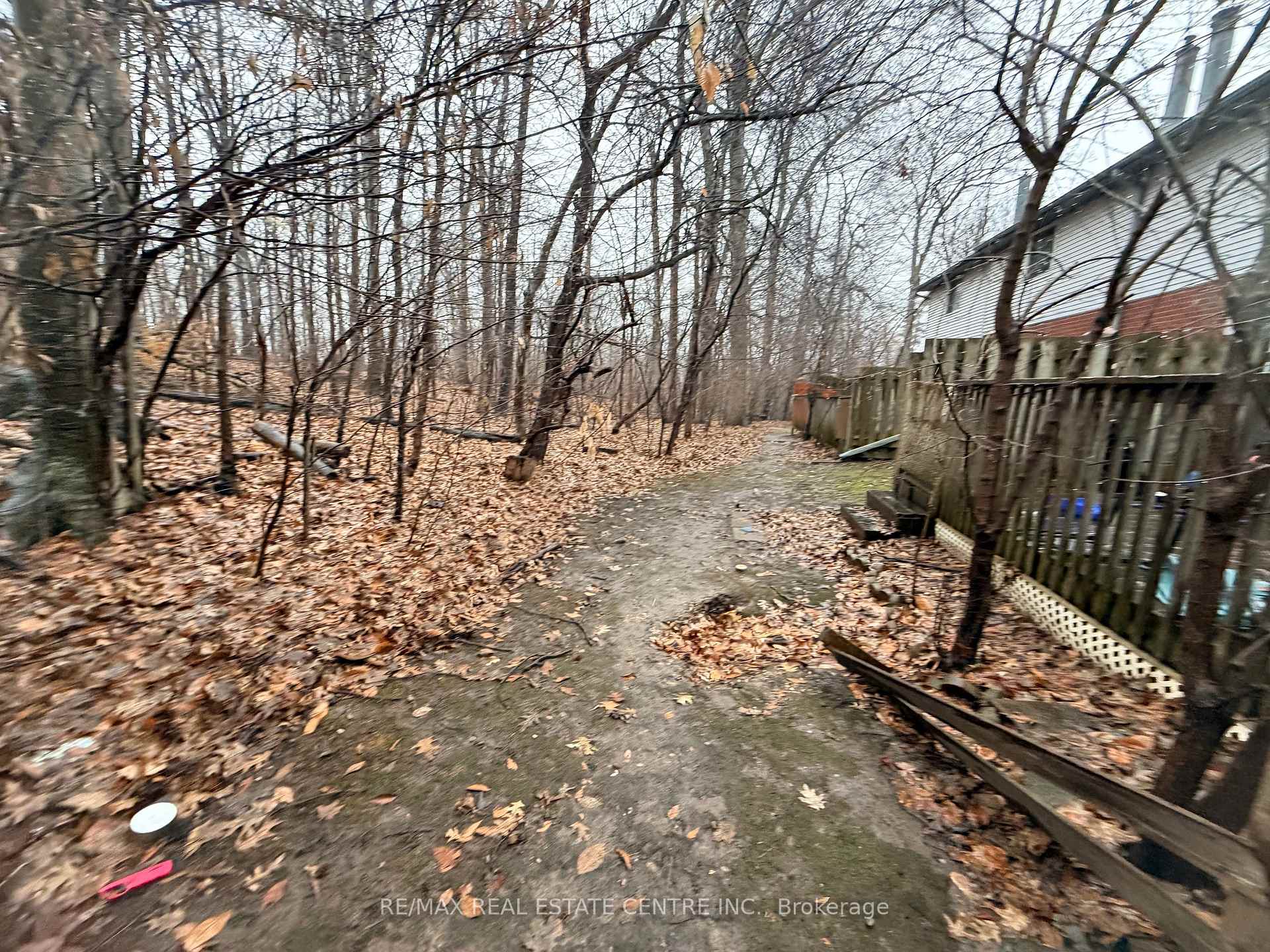 Photo 5 of Unit 29, 219 Kingswood Drive, Kitchener, Alpine — HOMEH