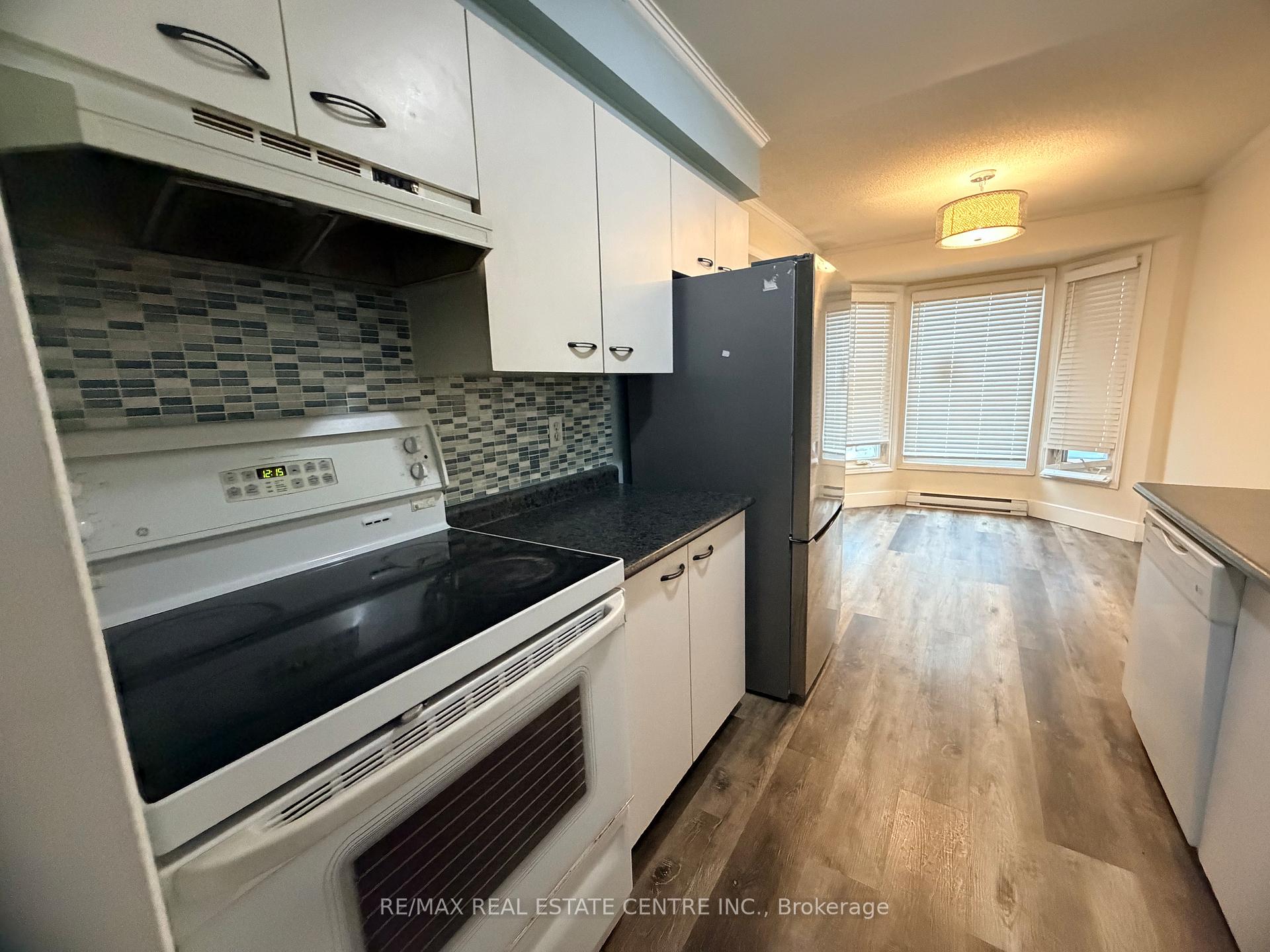 Photo 7 of Unit 29, 219 Kingswood Drive, Kitchener, Alpine — HOMEH