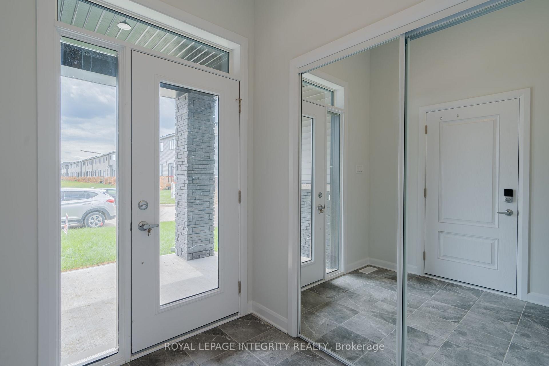 Photo 3 of 409 Silicon Way, Ottawa, Kanata - Morgan's Grant/South March — HOMEH