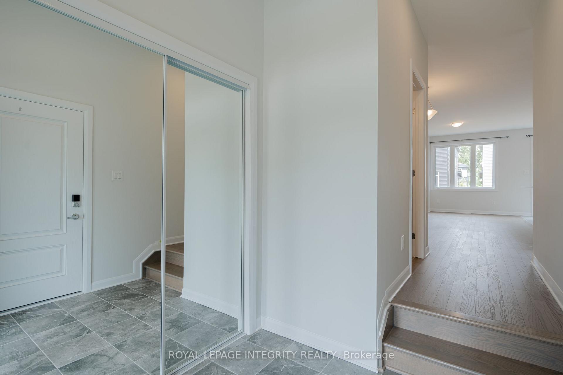 Photo 4 of 409 Silicon Way, Ottawa, Kanata - Morgan's Grant/South March — HOMEH