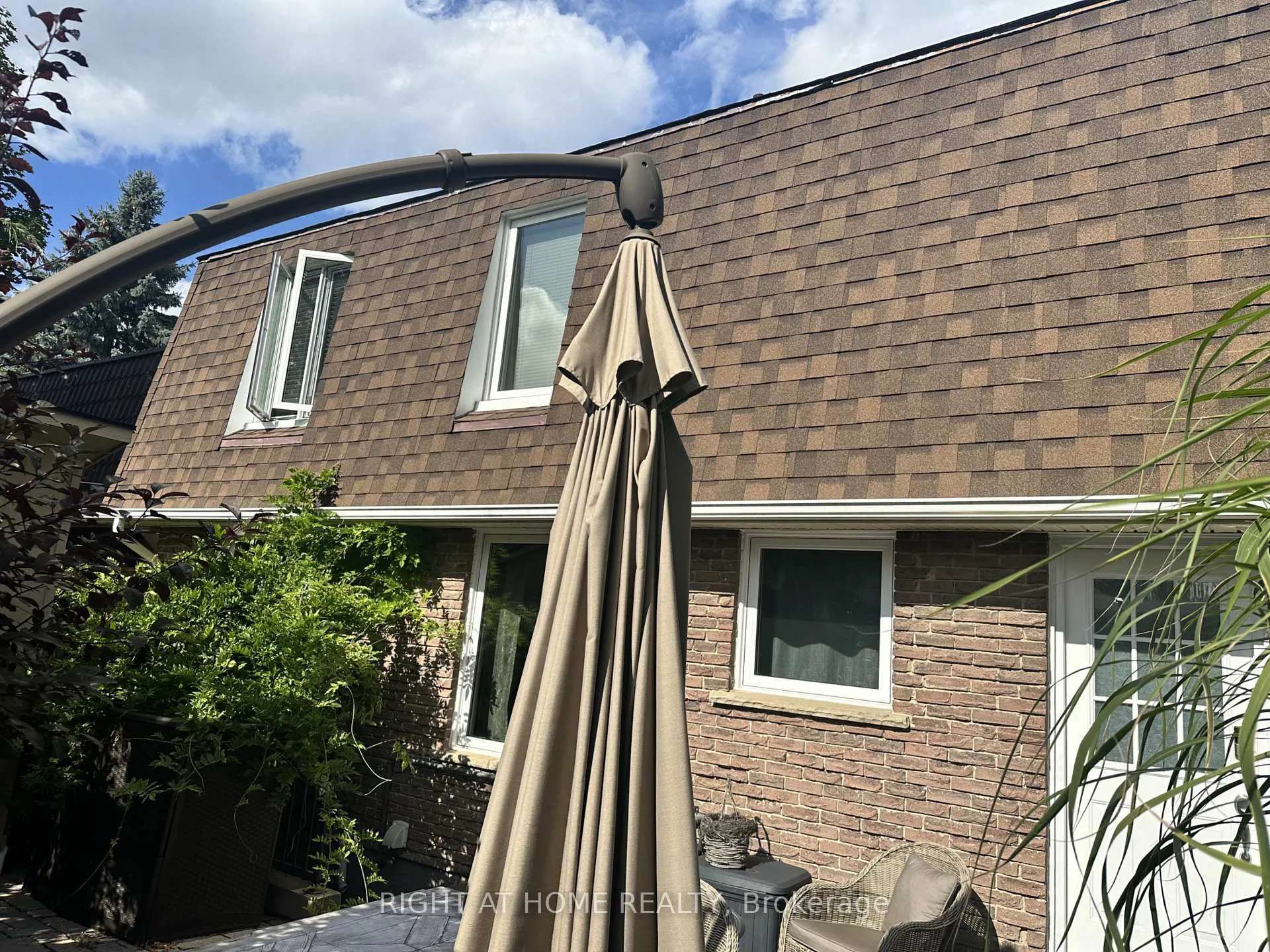 Photo 2 of 56 Penwick Crescent, Richmond Hill, North Richvale — HOMEH