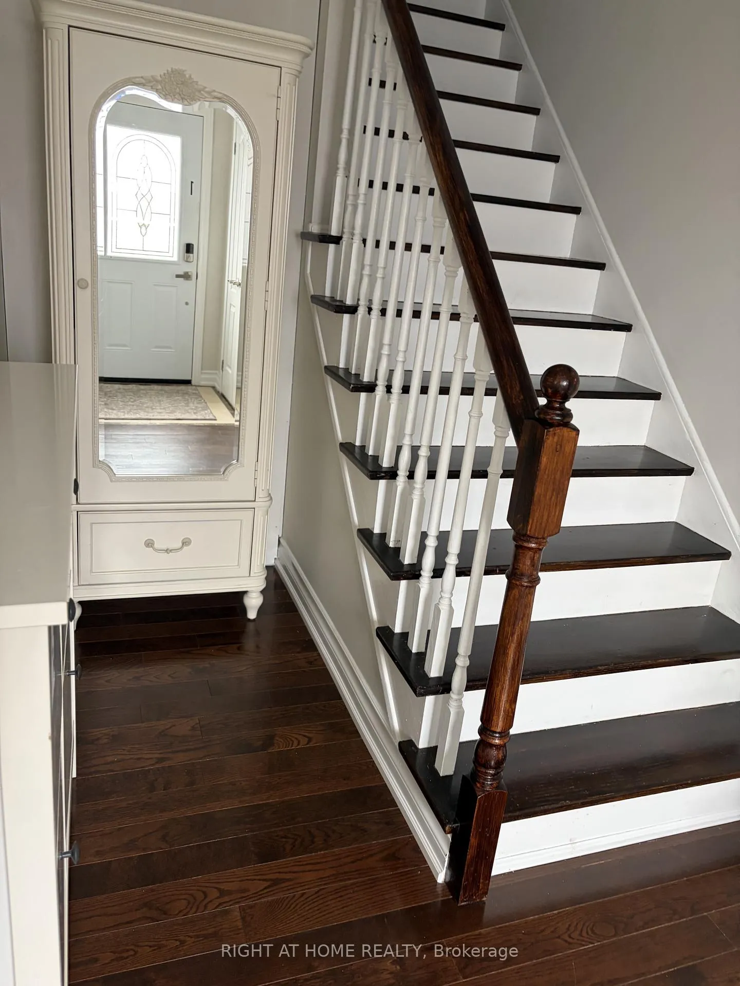 Photo 3 of 56 Penwick Crescent, Richmond Hill, North Richvale — HOMEH
