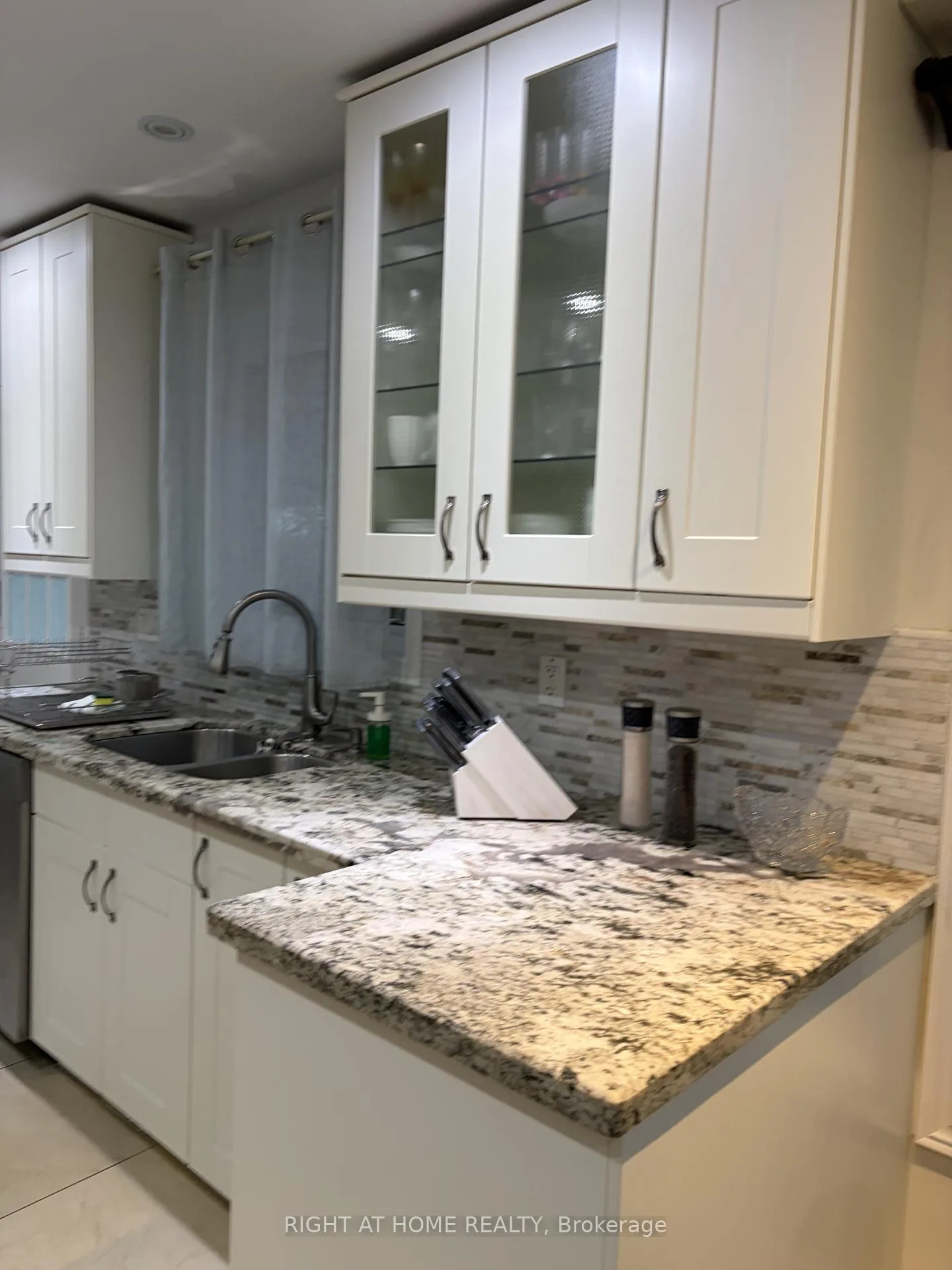 Photo 7 of 56 Penwick Crescent, Richmond Hill, North Richvale — HOMEH