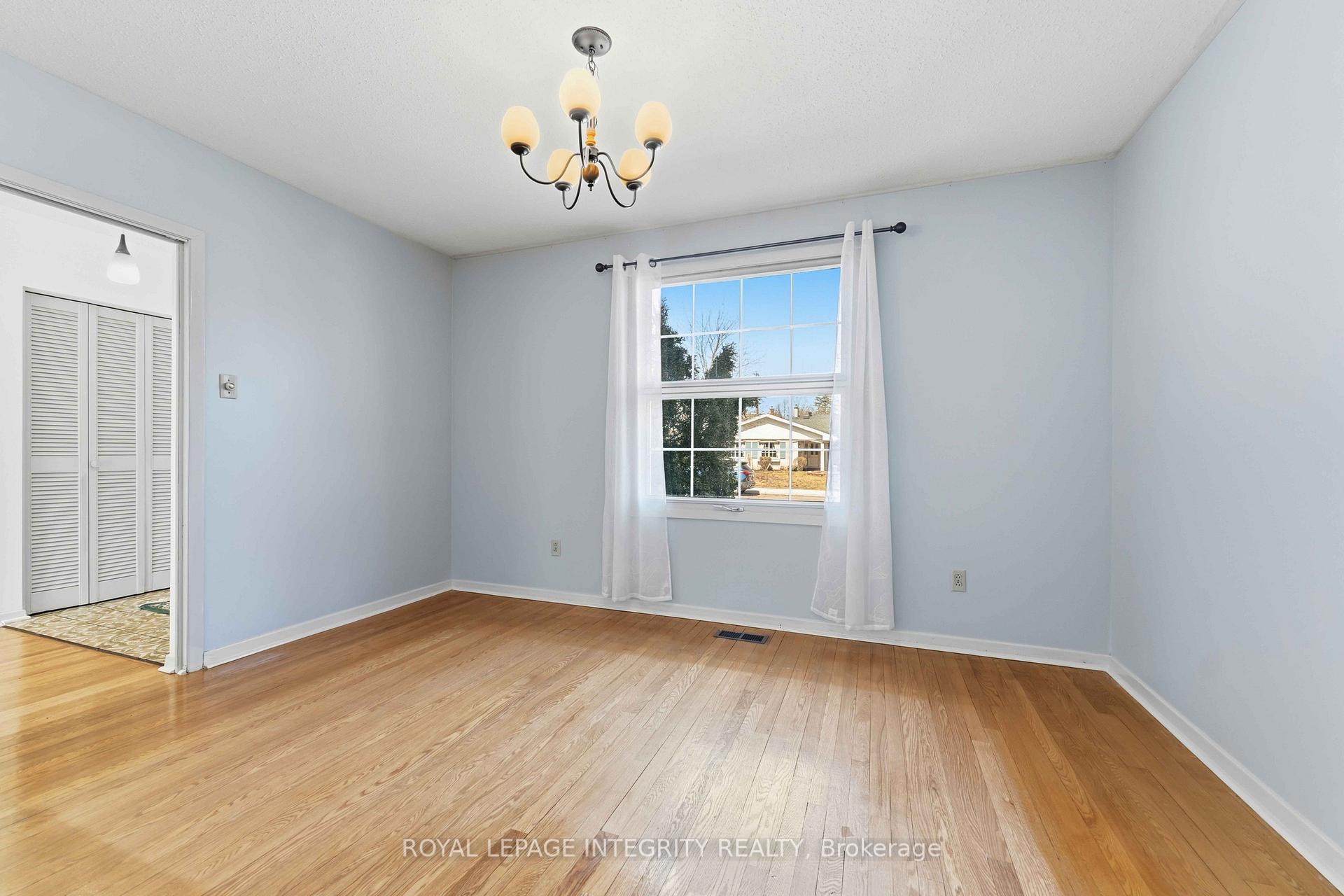 Photo 14 of 1842 Playfair Drive, Ottawa, Playfair Park — HOMEH