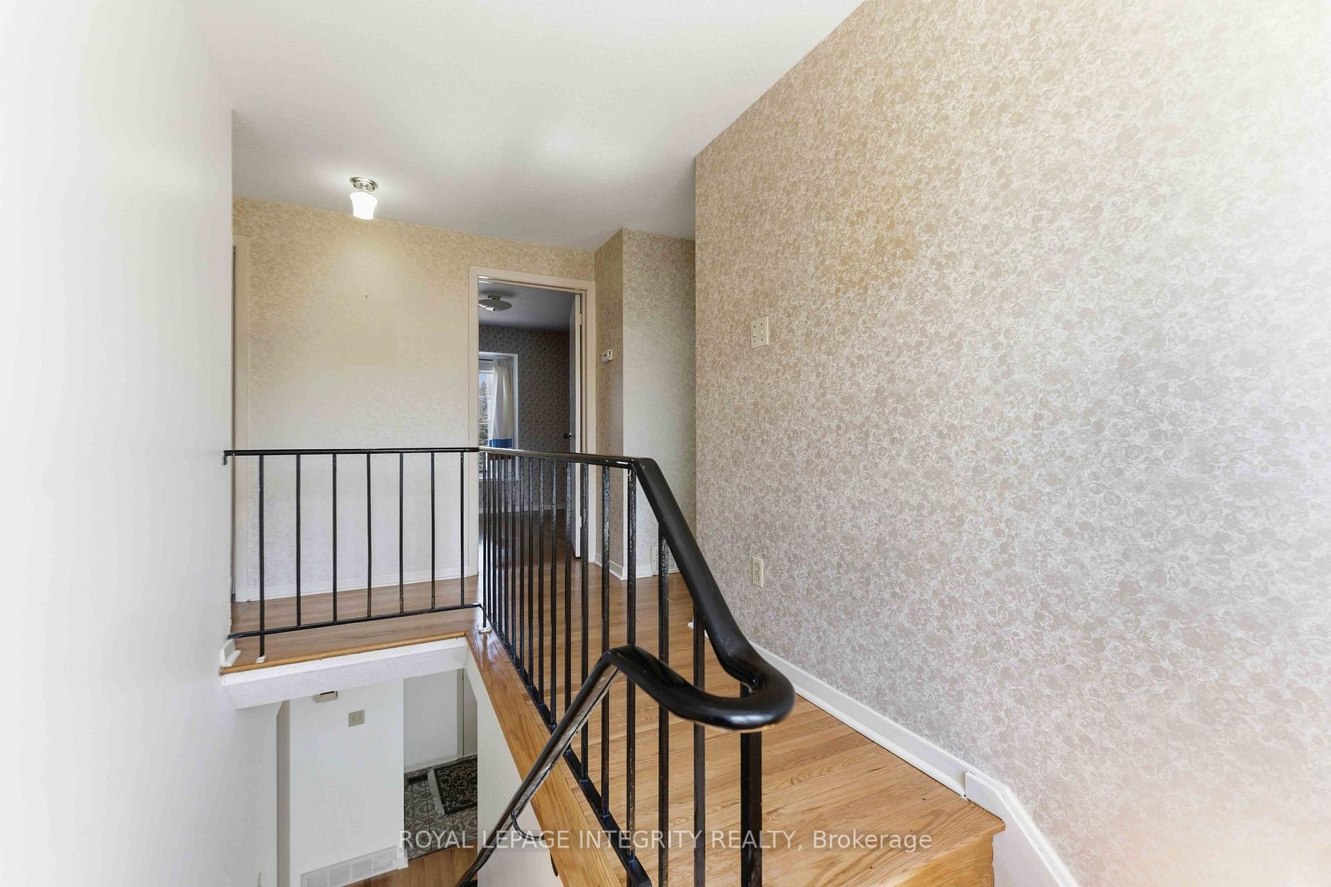 Photo 17 of 1842 Playfair Drive, Ottawa, Playfair Park — HOMEH