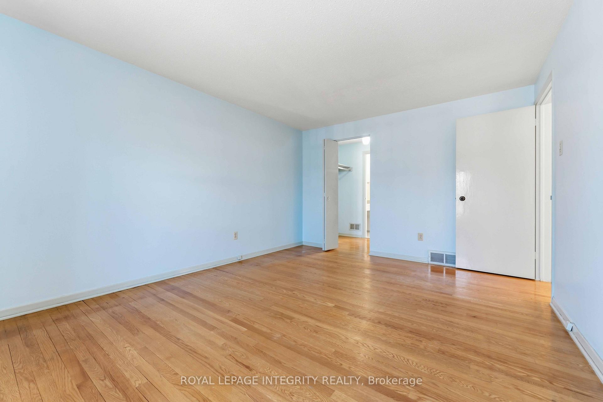 Photo 18 of 1842 Playfair Drive, Ottawa, Playfair Park — HOMEH