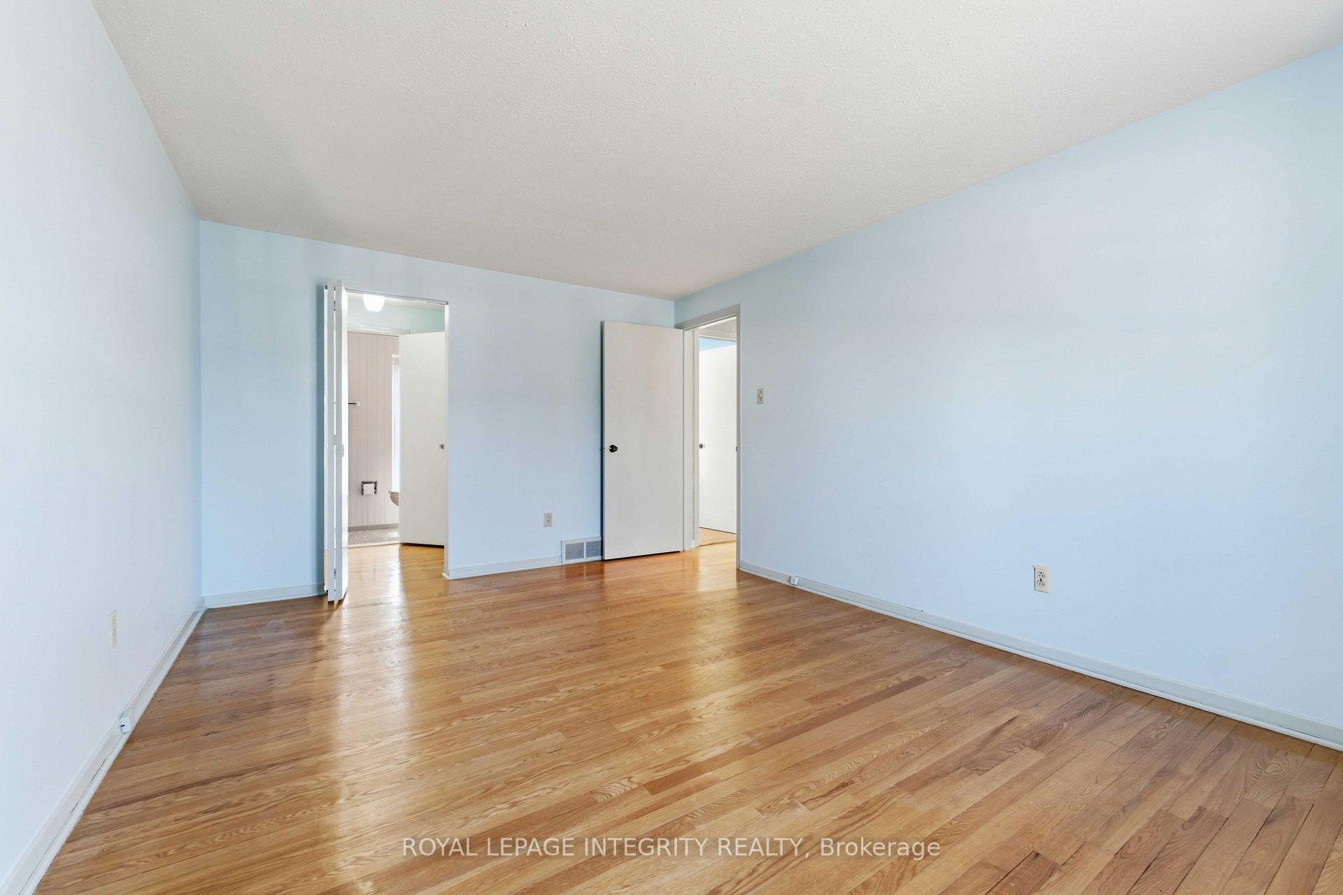 Photo 20 of 1842 Playfair Drive, Ottawa, Playfair Park — HOMEH