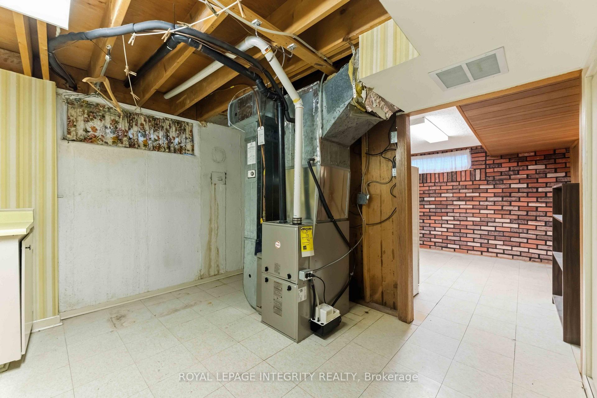 Photo 36 of 1842 Playfair Drive, Ottawa, Playfair Park — HOMEH