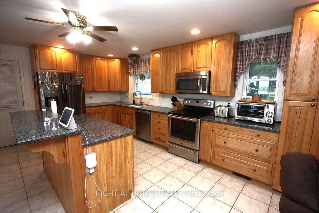 Photo 15 of 68 Scott Lane, Rideau Lakes, Rideau Lakes (North Crosby) Twp — HOMEH