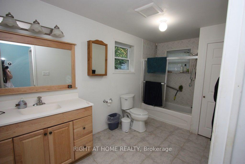 Photo 21 of 68 Scott Lane, Rideau Lakes, Rideau Lakes (North Crosby) Twp — HOMEH