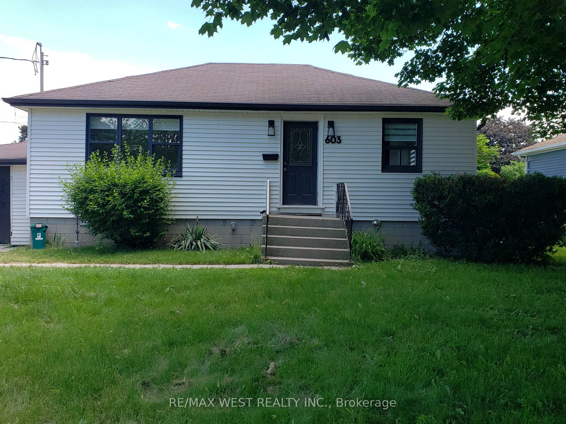 Front of Unit Basement, 603 Anderson Street