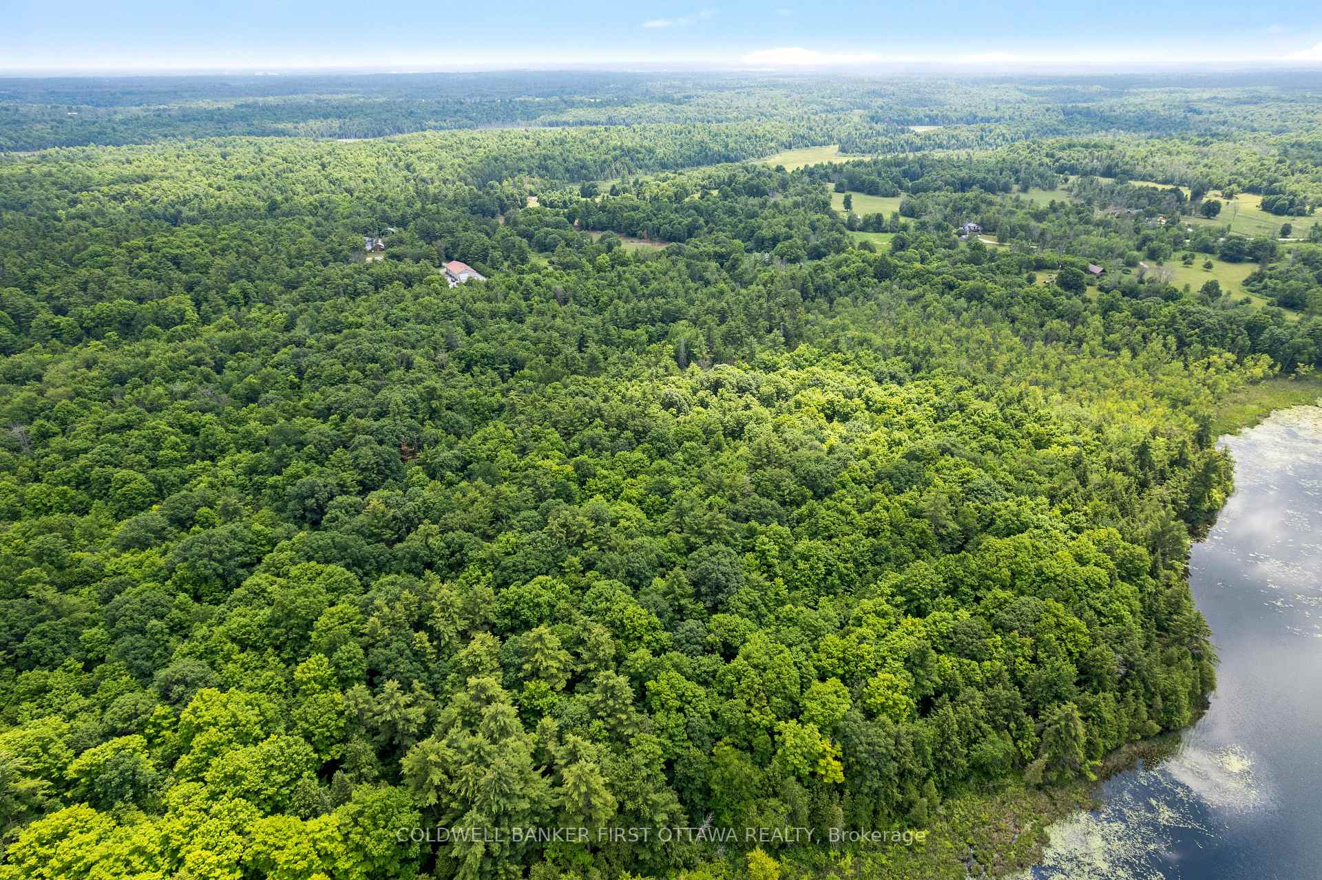 Photo 6 of 338 Ennis Road, Tay Valley, Bathurst/Burgess & Sherbrooke (Bathurst) Twp — HOMEH
