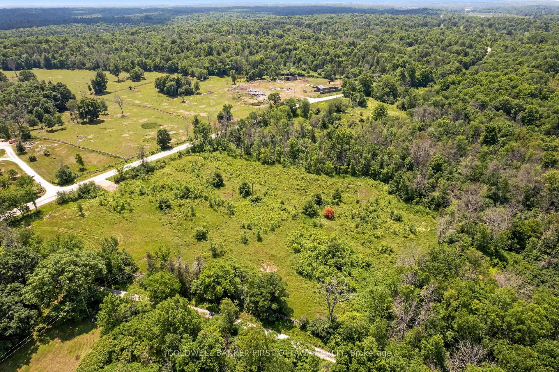 Photo 5 of 476 Ennis Road, Tay Valley, Bathurst/Burgess & Sherbrooke (Bathurst) Twp — HOMEH