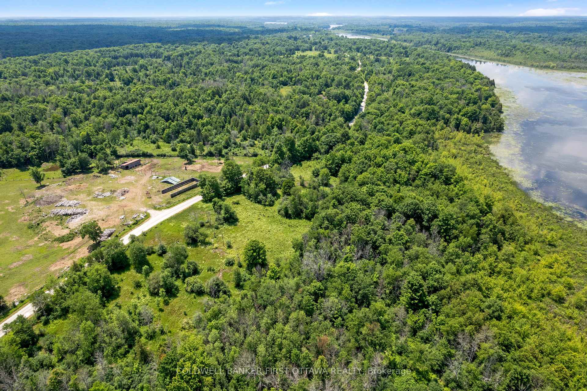 Photo 13 of 476 Ennis Road, Tay Valley, Bathurst/Burgess & Sherbrooke (Bathurst) Twp — HOMEH