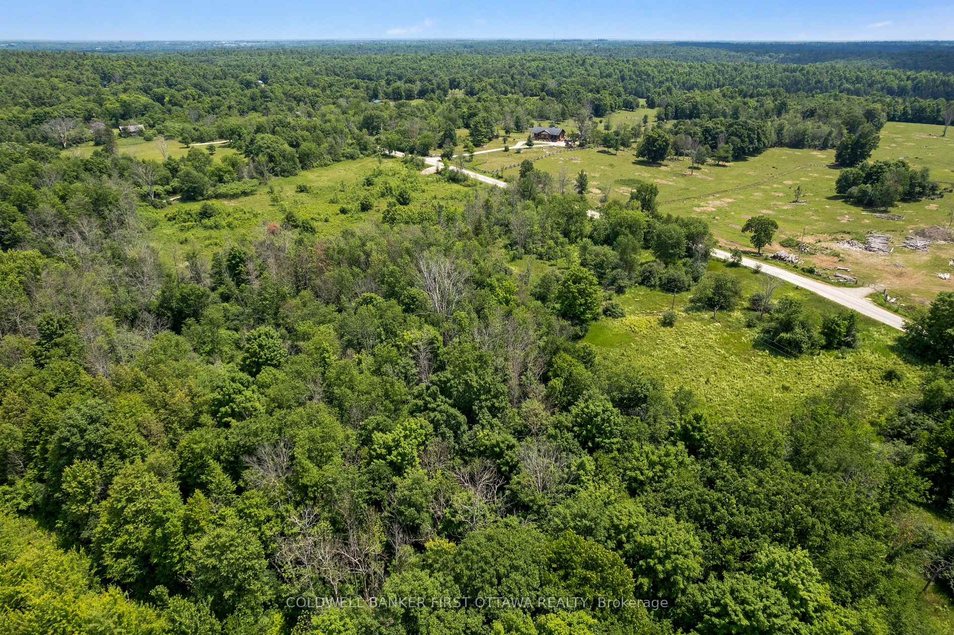Photo 18 of 476 Ennis Road, Tay Valley, Bathurst/Burgess & Sherbrooke (Bathurst) Twp — HOMEH