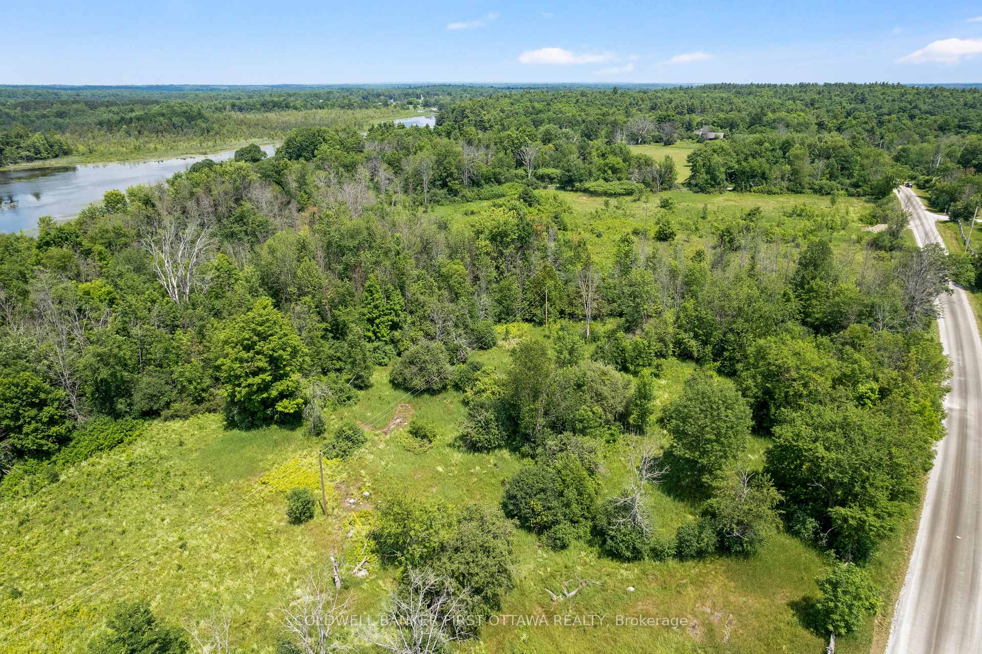 Photo 19 of 476 Ennis Road, Tay Valley, Bathurst/Burgess & Sherbrooke (Bathurst) Twp — HOMEH