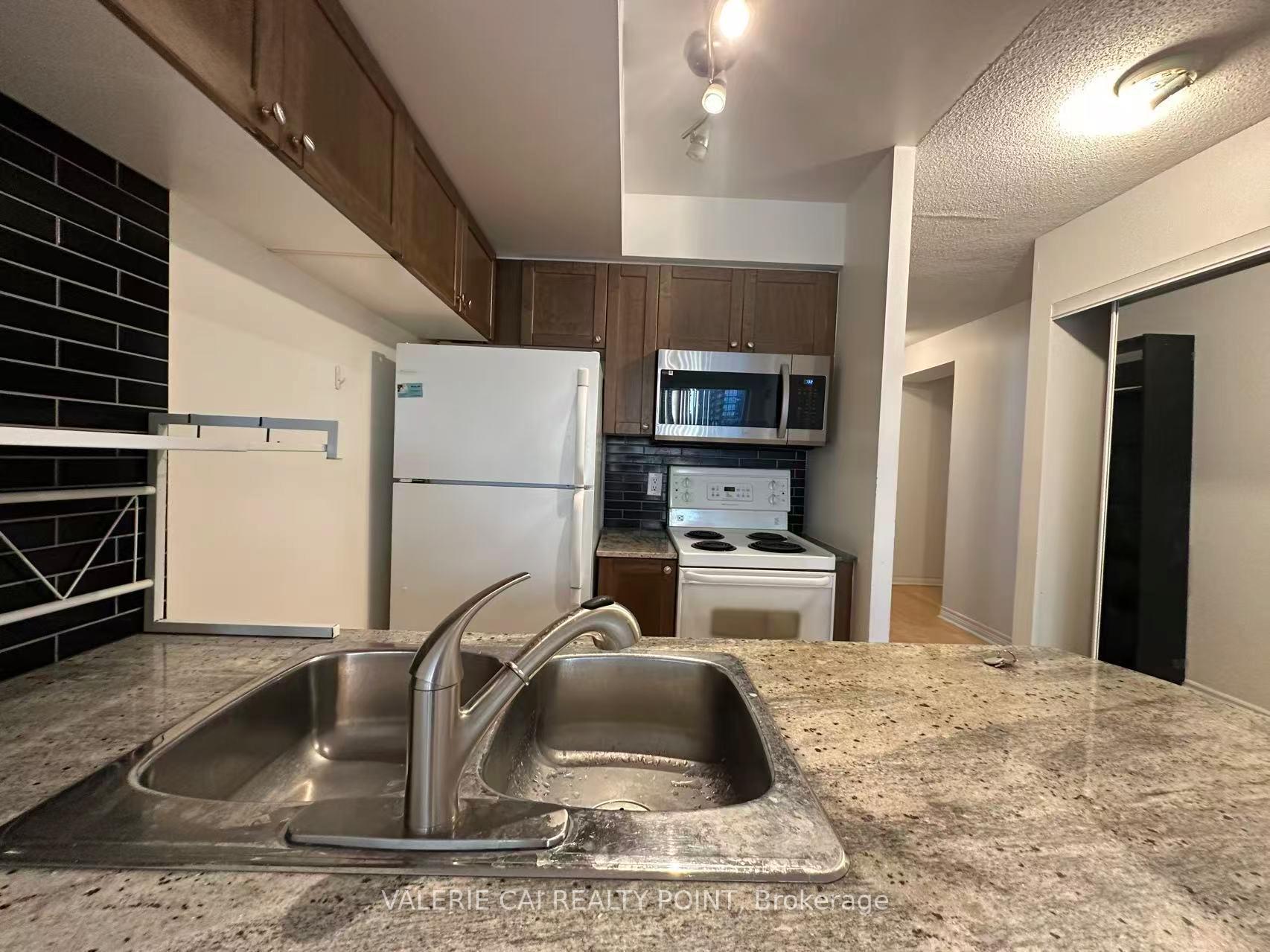 Photo 5 of Unit 2214, 763 Bay Street, Toronto, Bay Street Corridor — HOMEH
