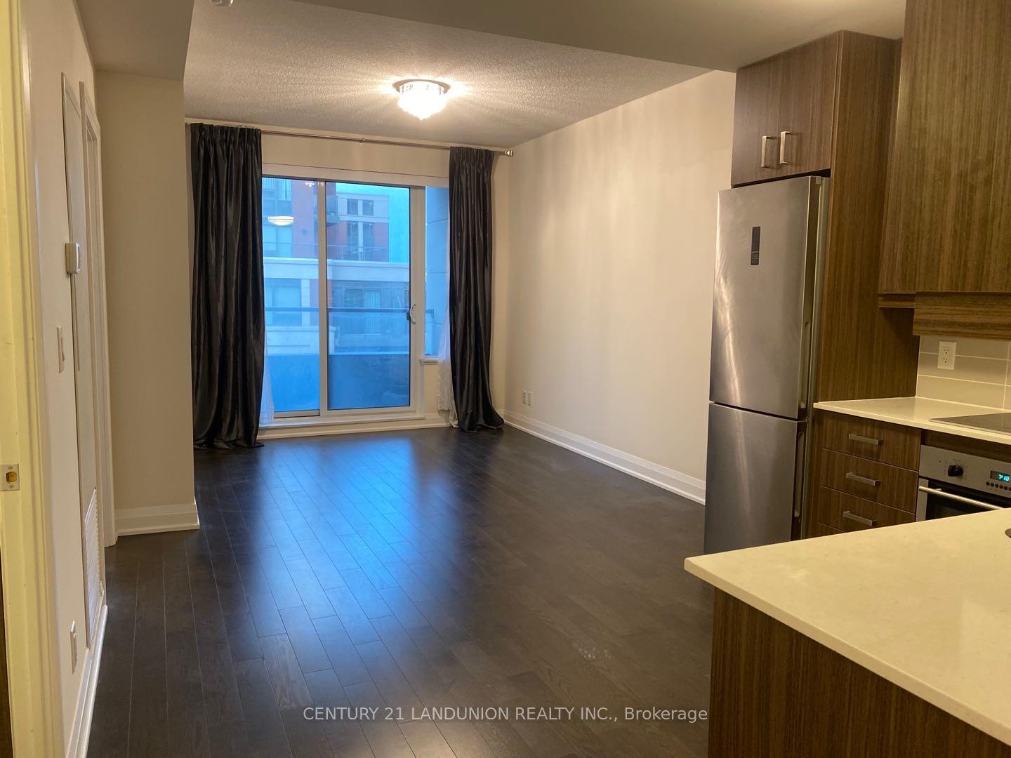 Photo 7 of Unit 323, 28 Uptown Drive, Markham, Unionville — HOMEH