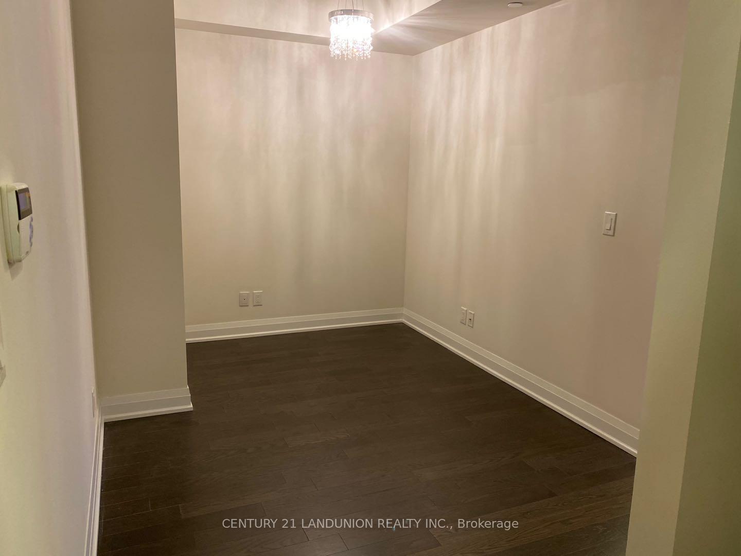 Photo 9 of Unit 323, 28 Uptown Drive, Markham, Unionville — HOMEH