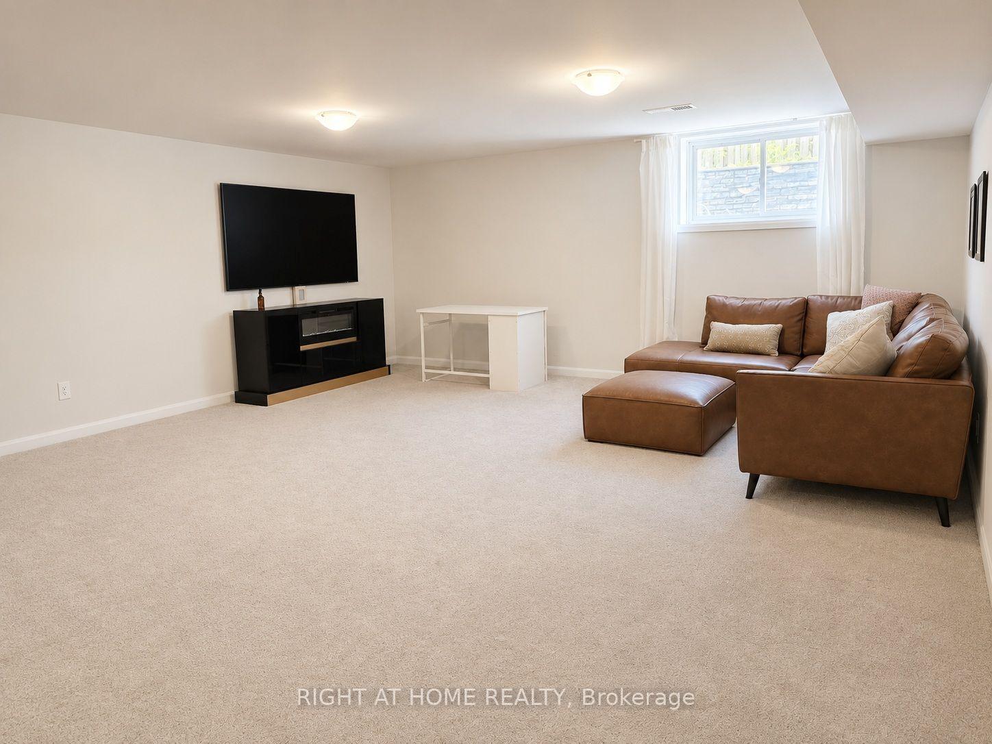 Photo 22 of 242 Calvington Avenue, Ottawa, Kanata - Kanata Lakes/Heritage Hills — HOMEH