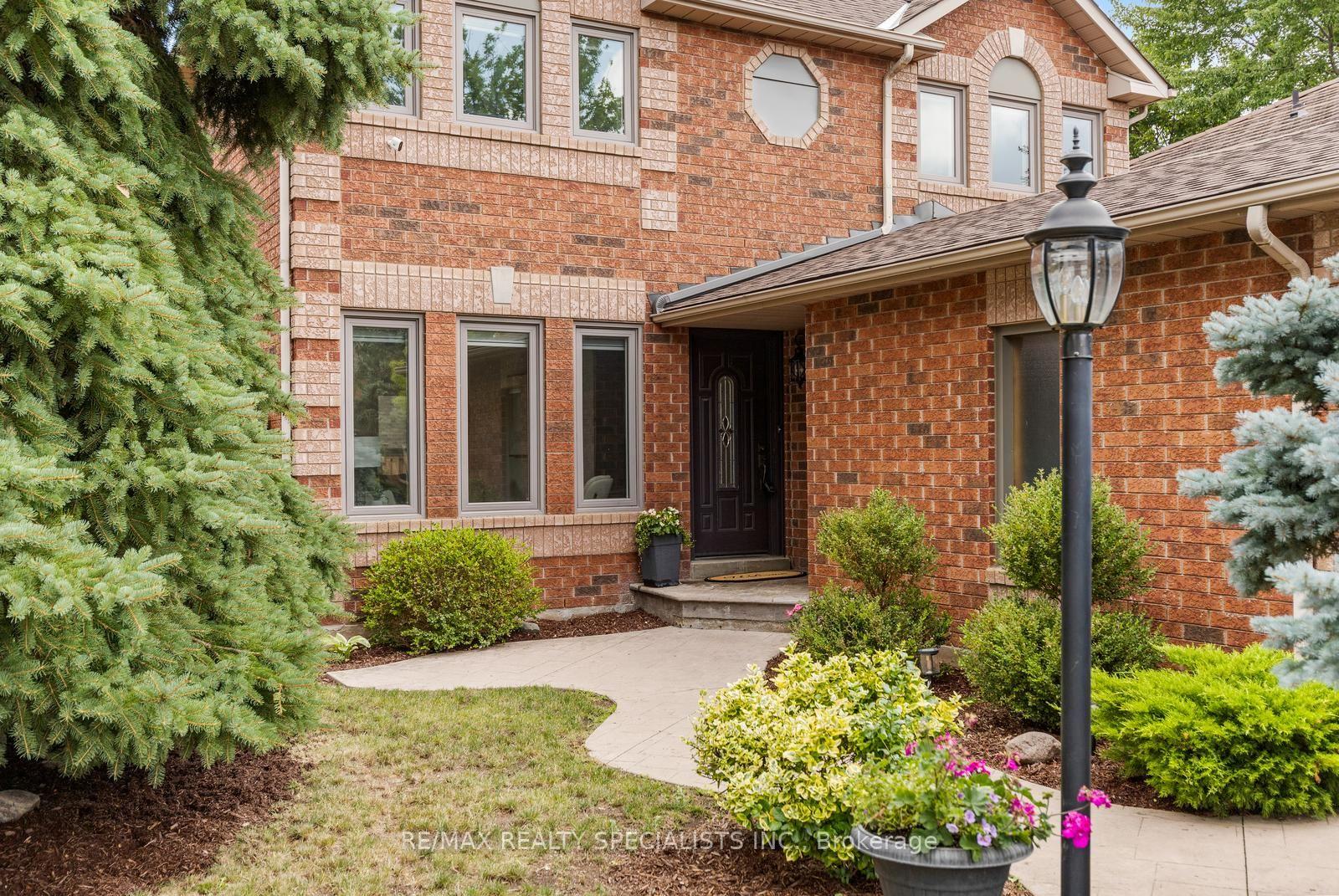 Photo 2 of 3879 Periwinkle Crescent, Mississauga, Lisgar — HOMEH