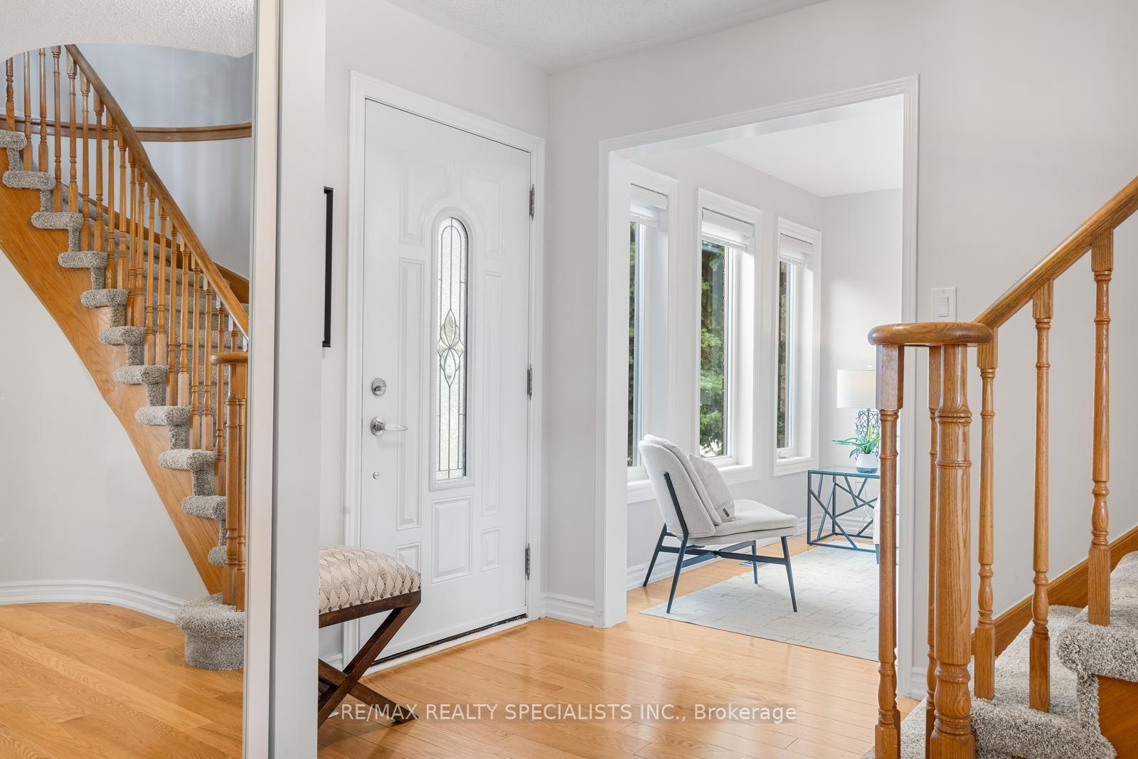 Photo 3 of 3879 Periwinkle Crescent, Mississauga, Lisgar — HOMEH