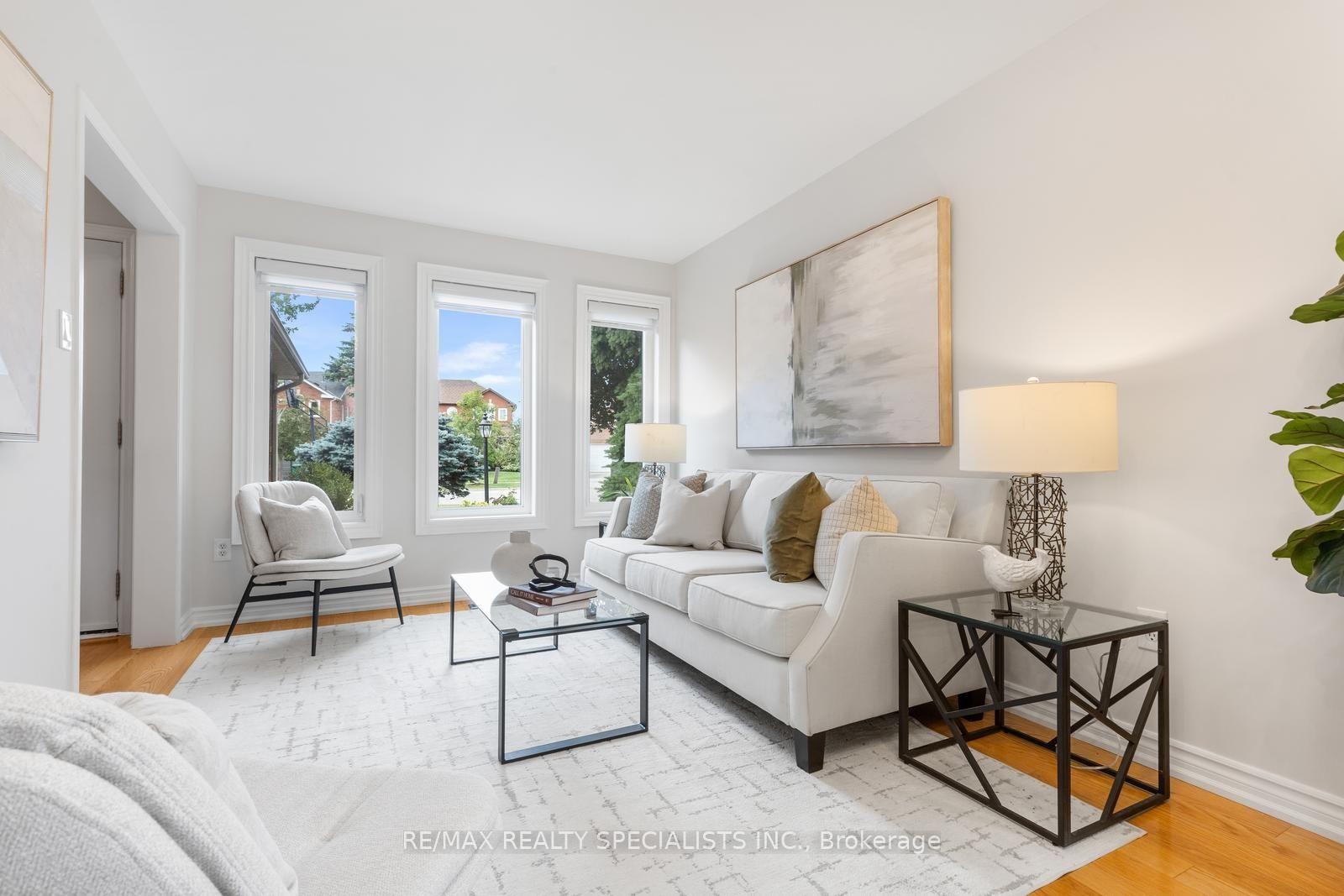 Photo 6 of 3879 Periwinkle Crescent, Mississauga, Lisgar — HOMEH