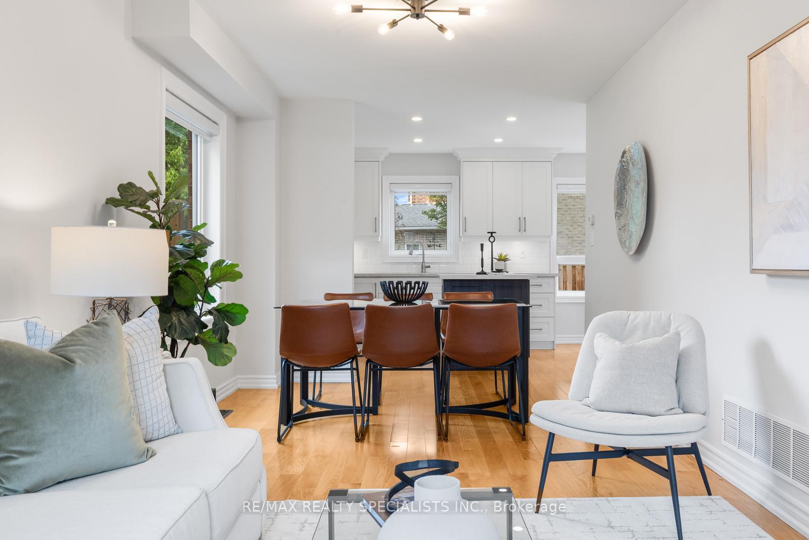 Photo 9 of 3879 Periwinkle Crescent, Mississauga, Lisgar — HOMEH
