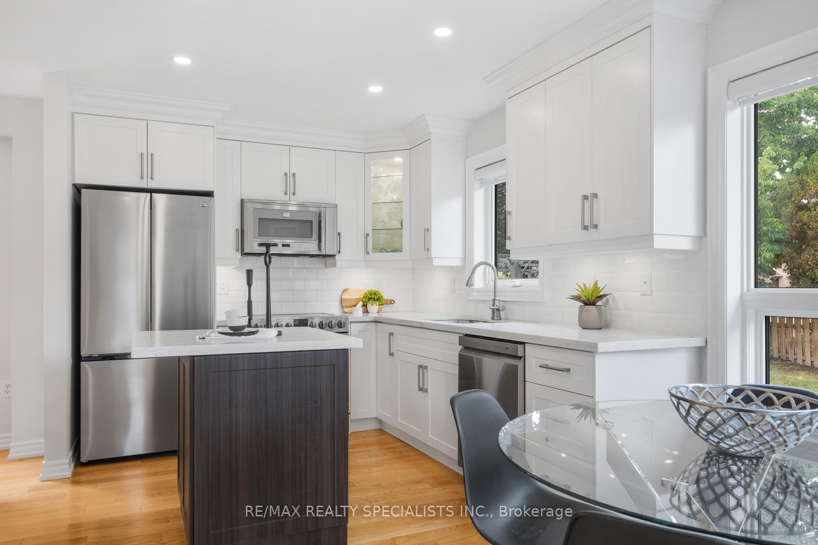 Photo 11 of 3879 Periwinkle Crescent, Mississauga, Lisgar — HOMEH