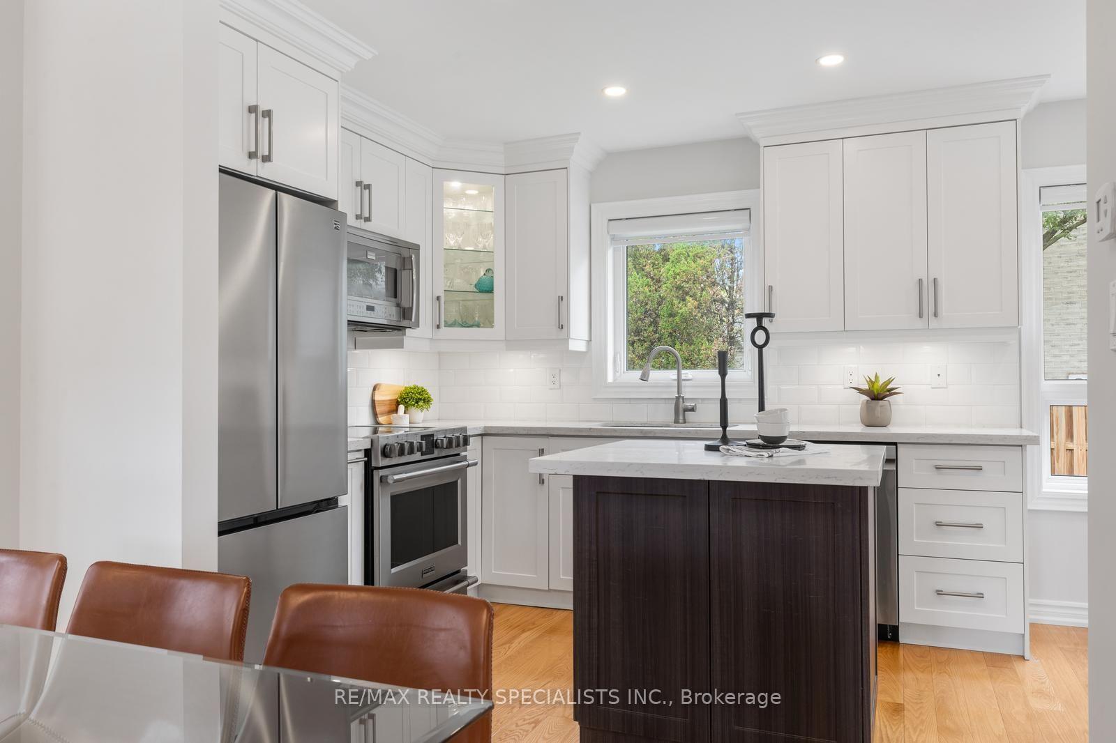 Photo 12 of 3879 Periwinkle Crescent, Mississauga, Lisgar — HOMEH