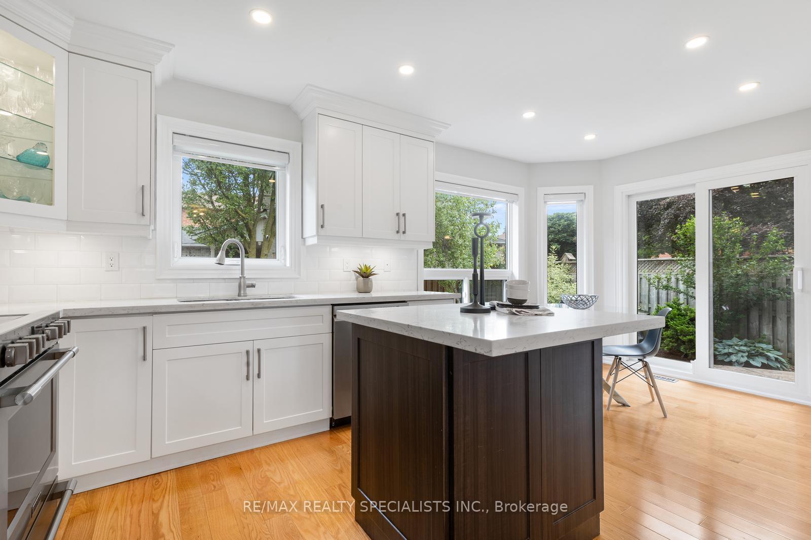 Photo 13 of 3879 Periwinkle Crescent, Mississauga, Lisgar — HOMEH
