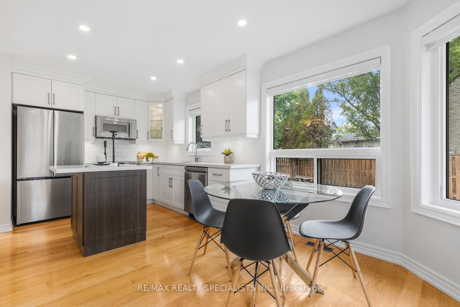 Photo 15 of 3879 Periwinkle Crescent, Mississauga, Lisgar — HOMEH