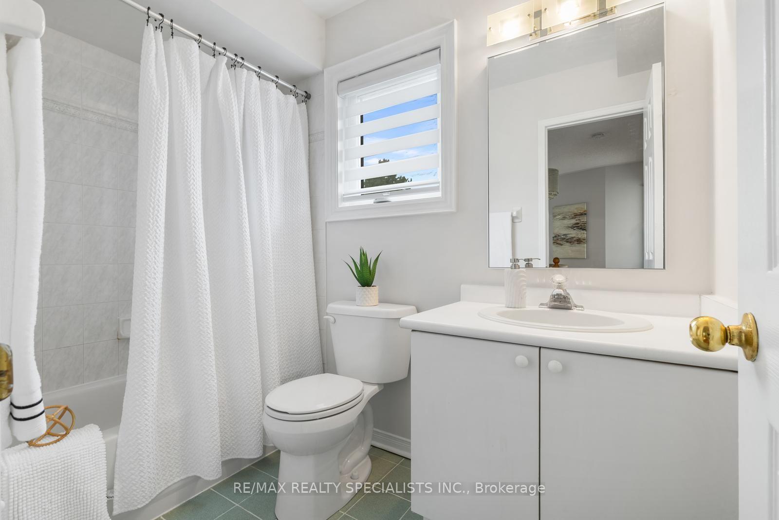 Photo 27 of 3879 Periwinkle Crescent, Mississauga, Lisgar — HOMEH