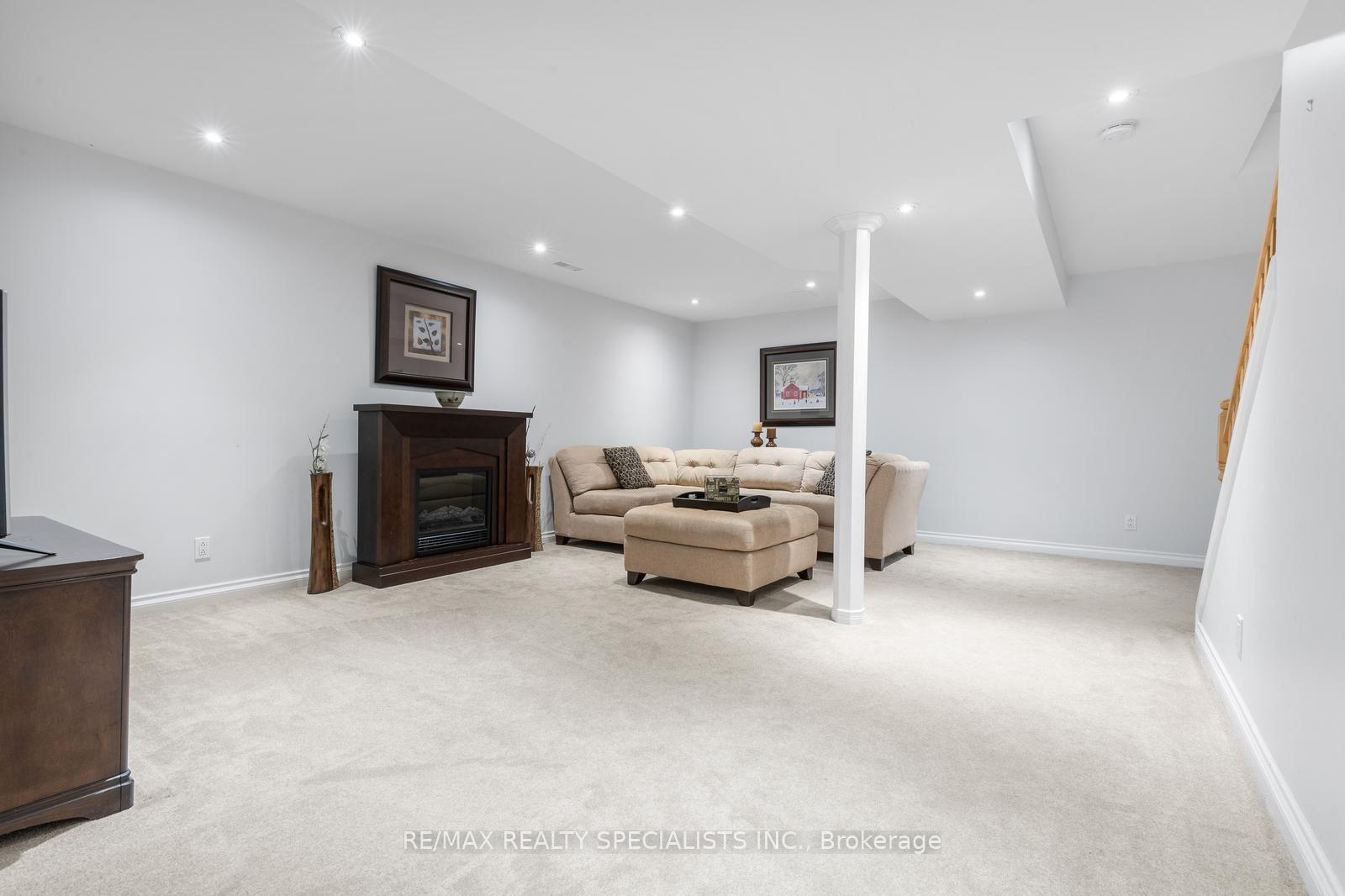Photo 28 of 3879 Periwinkle Crescent, Mississauga, Lisgar — HOMEH