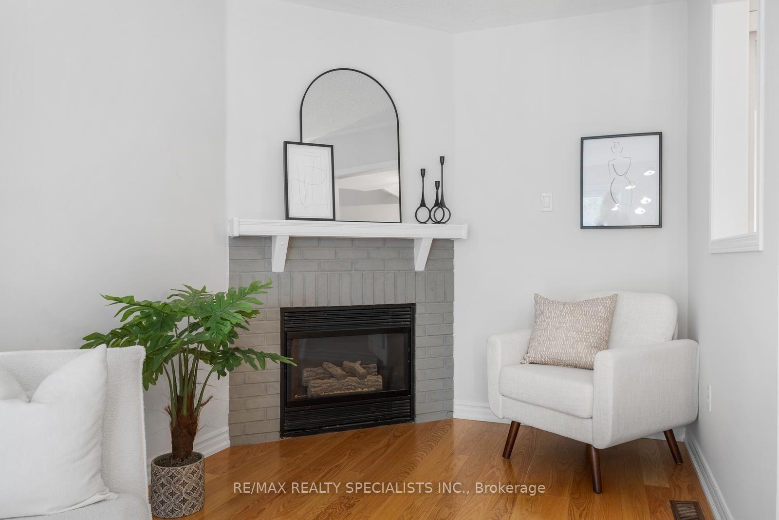 Photo 17 of 3879 Periwinkle Crescent, Mississauga, Lisgar — HOMEH