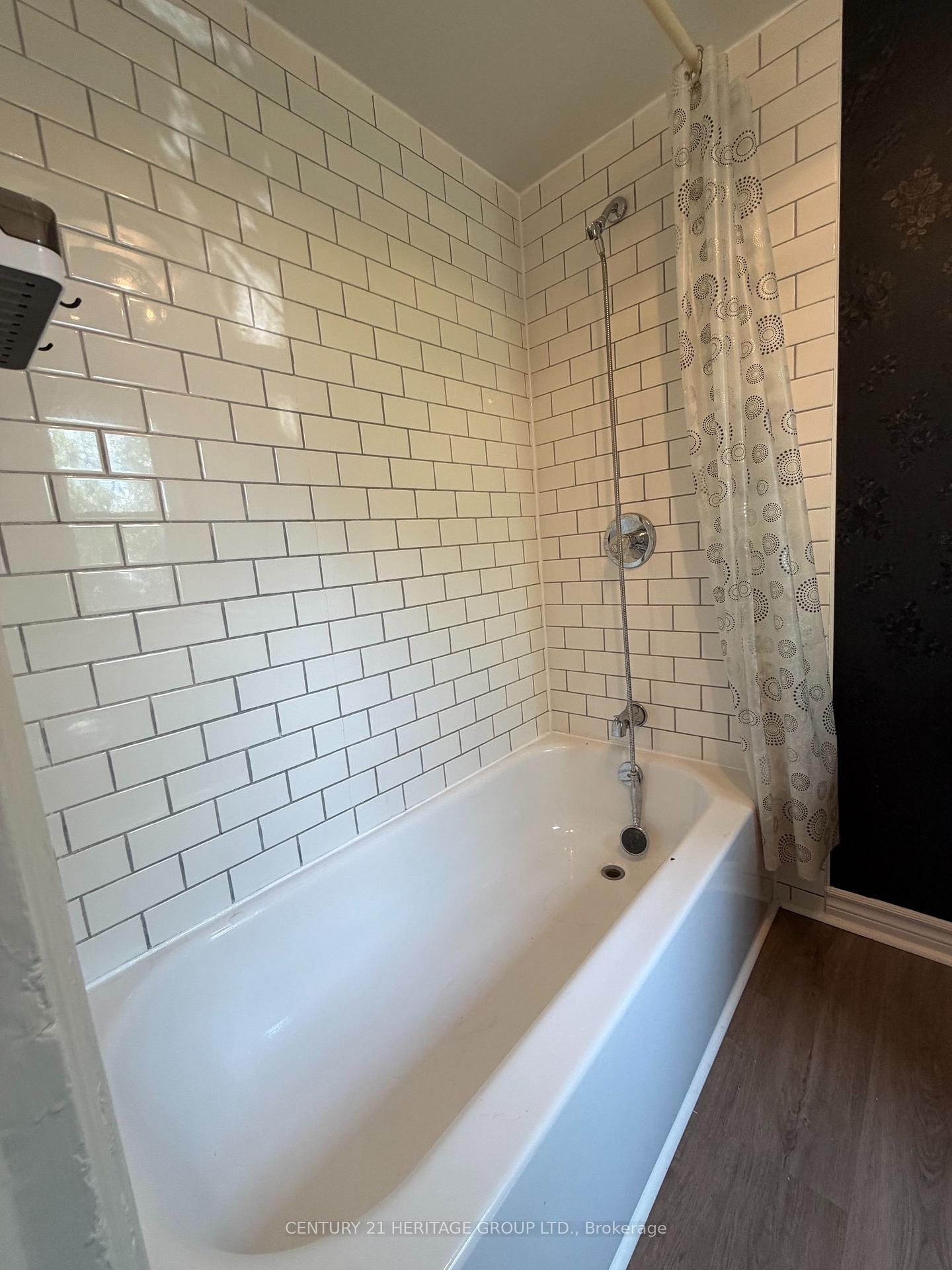 Photo 15 of 349 Eagle Street, Newmarket, Central Newmarket — HOMEH