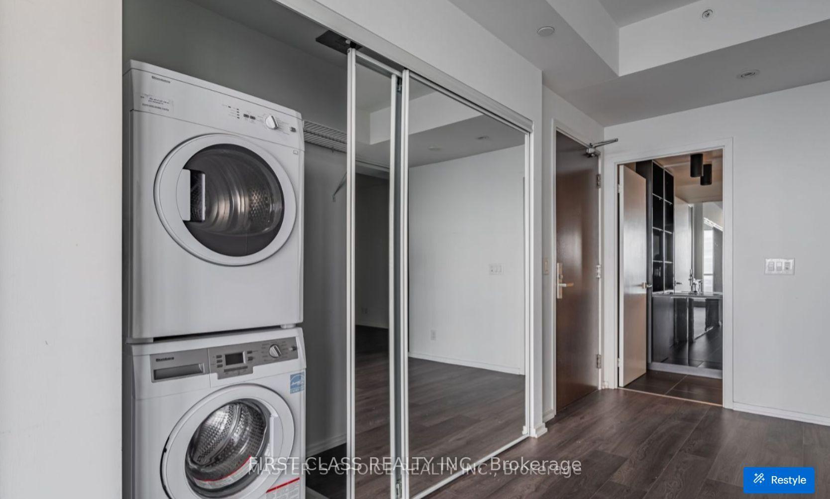Photo 8 of Unit 4303, 70 Temperance Street, Toronto, Bay Street Corridor — HOMEH