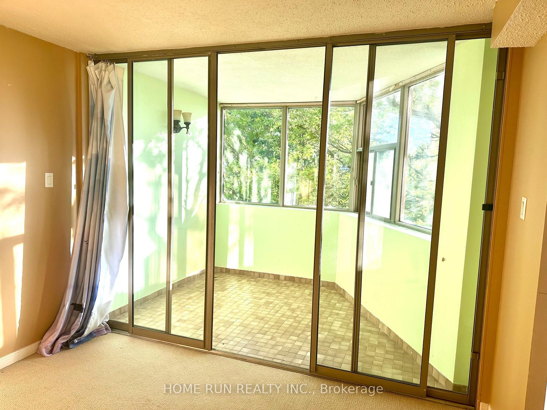Photo 3 of Unit 210, 2760 Carousel Crescent, Ottawa, Emerald Woods/Sawmill Creek — HOMEH