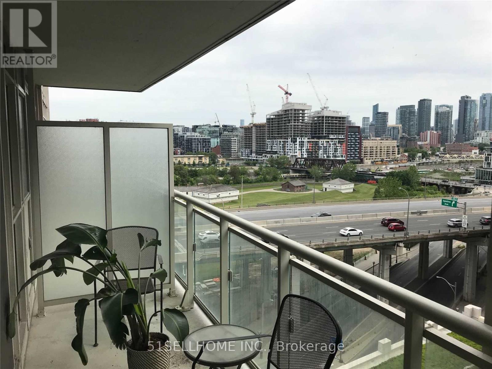 Photo 4 of Unit 1720, 35 Bastion Street, Toronto, Niagara — HOMEH