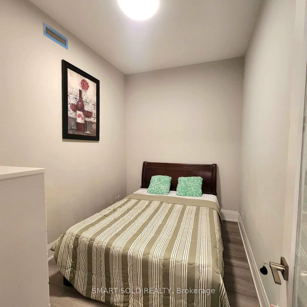 Photo 2 of Unit 109, 8 Water Walk Drive W, Markham, Unionville — HOMEH