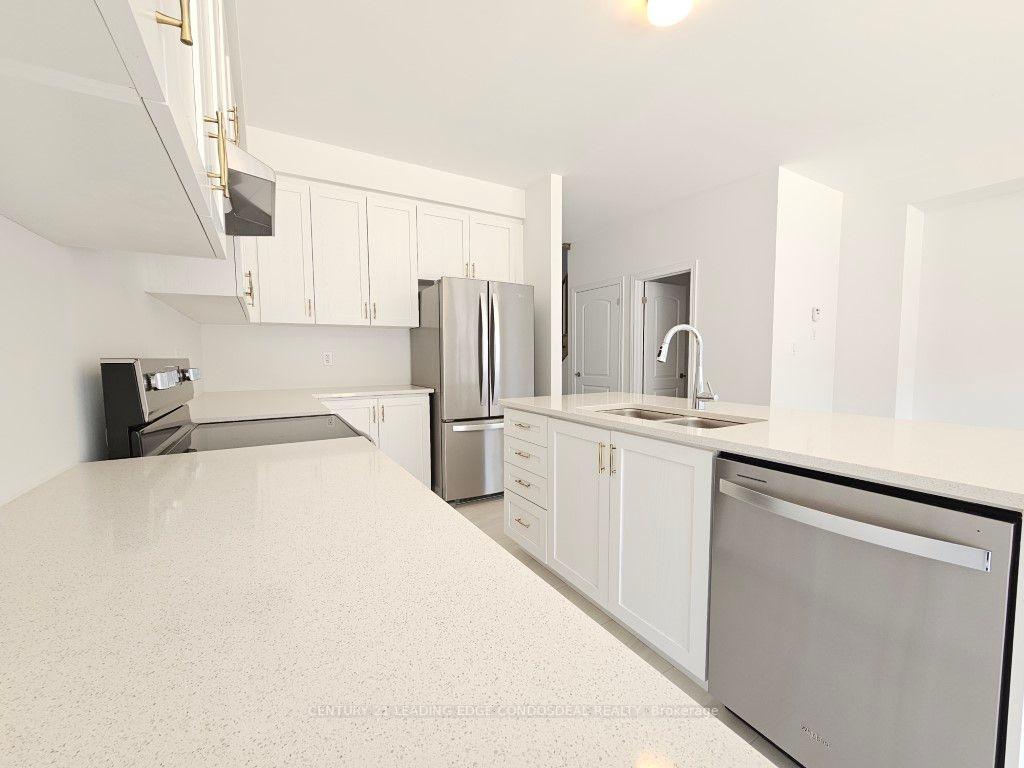 Photo 8 of 21 Milady Crescent, Barrie, Rural Barrie Southeast — HOMEH