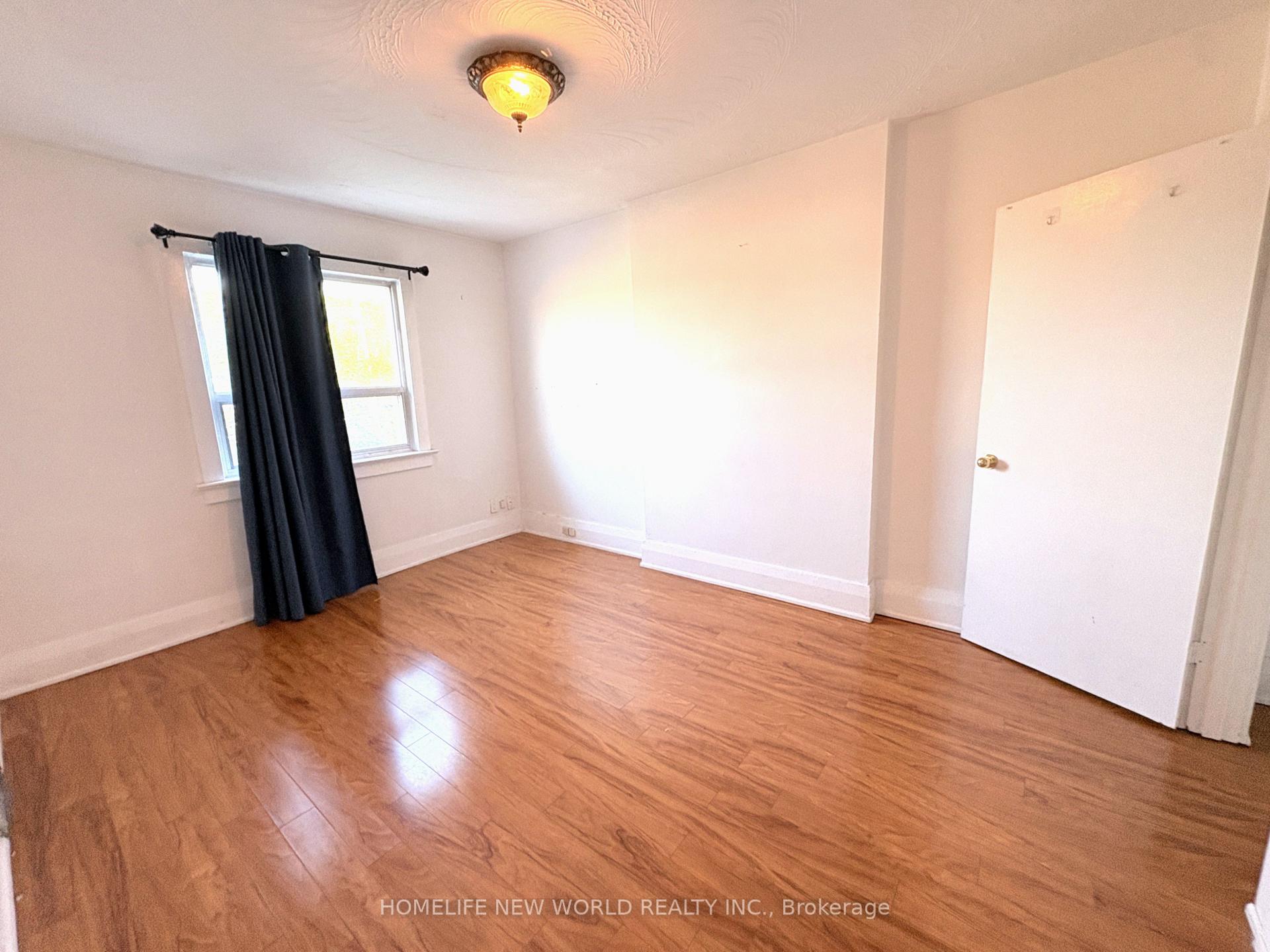 Photo 5 of Unit 301, 1514 Davenport Road, Toronto, Corso Italia-Davenport — HOMEH