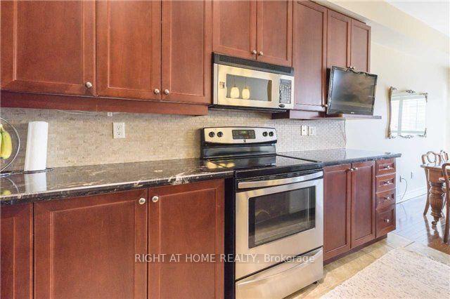 Photo 8 of 2259 Highcroft Road, Oakville, Westmount — HOMEH