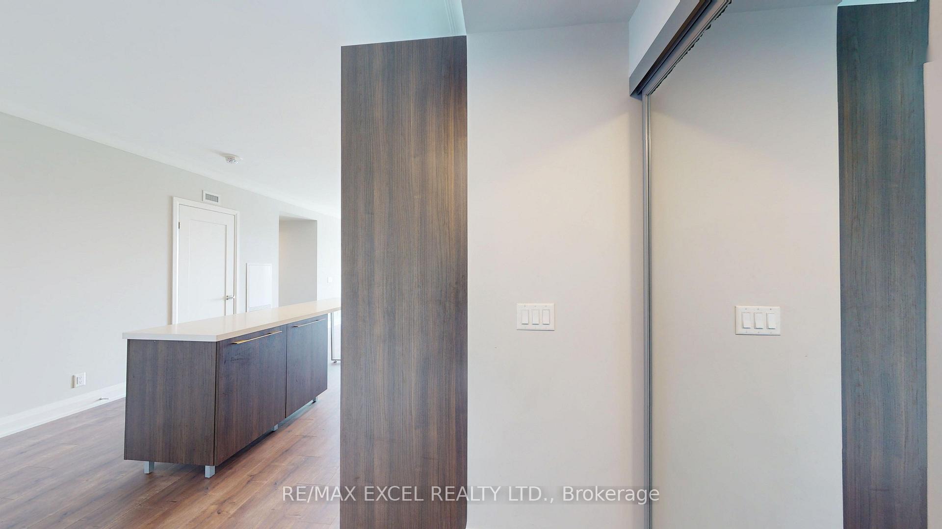 Photo 8 of Unit 4505, 8 Water Walk Drive, Markham, Unionville — HOMEH